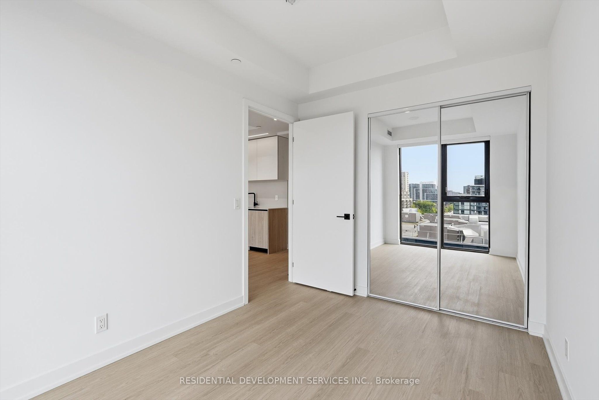 699 Sheppard Avenue E 1007 Property Photo 18