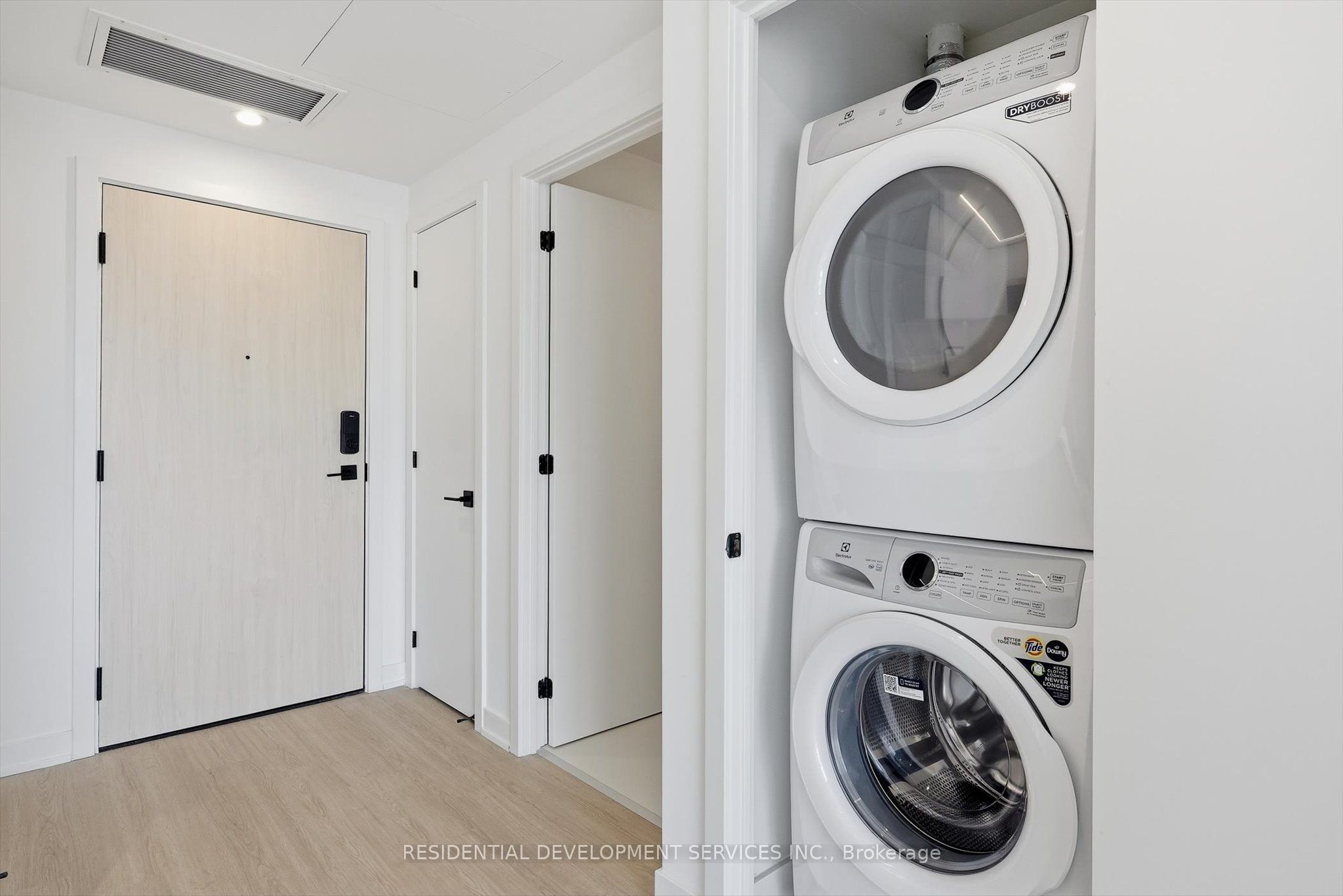 699 Sheppard Avenue E 1007 Property Photo 24