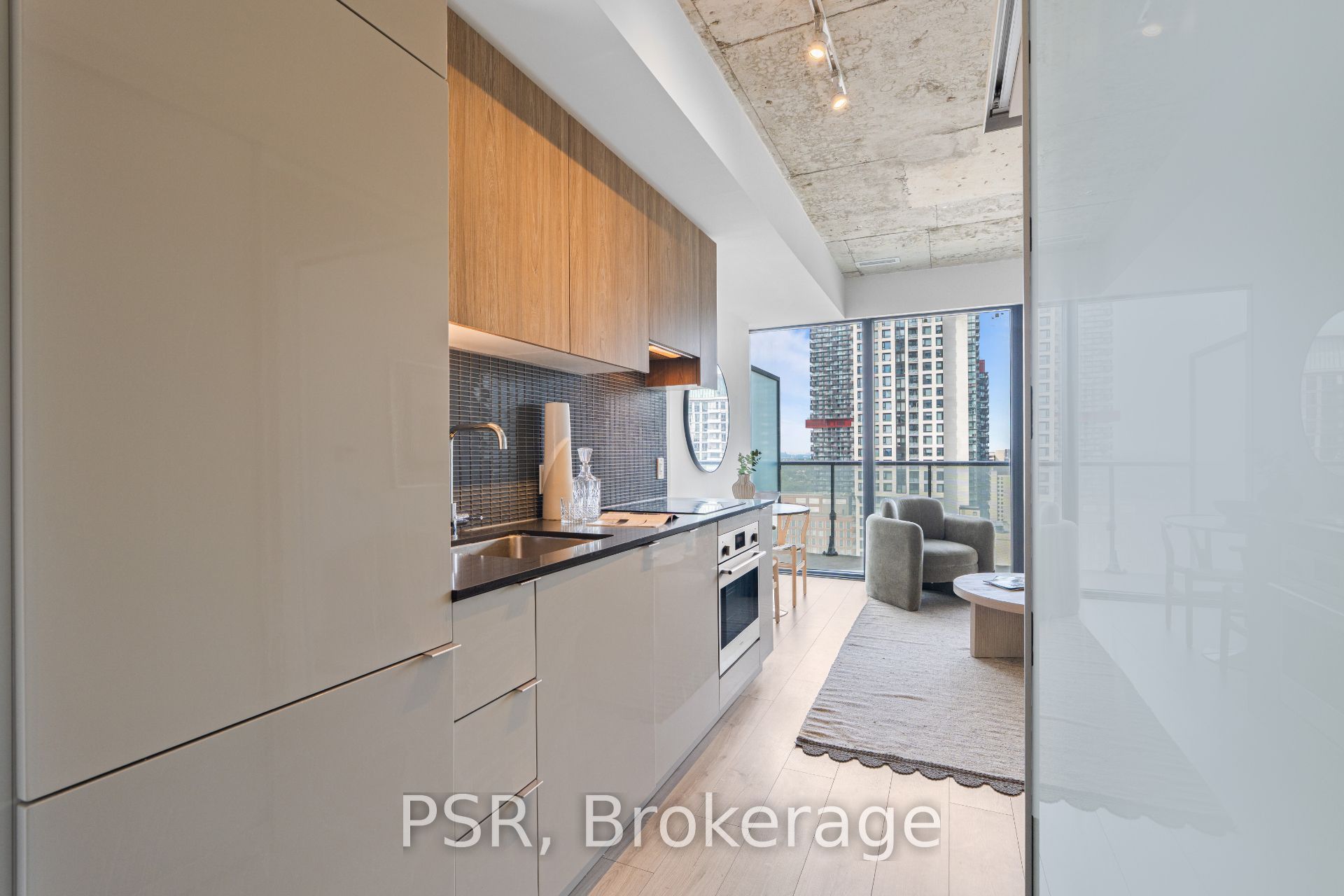 161 Roehampton Avenue 2601 Property Photo 11