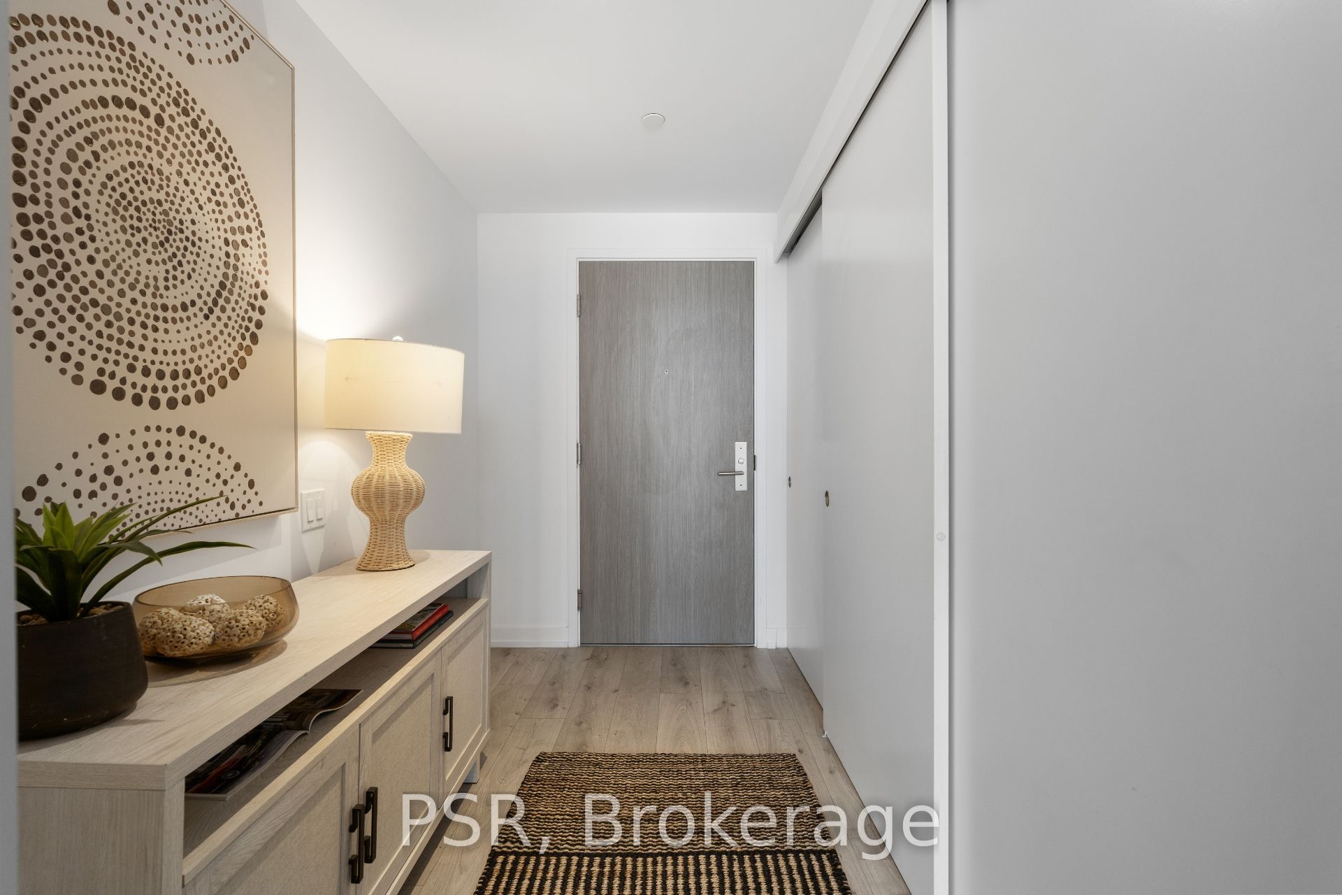 161 Roehampton Avenue 2601 Property Photo 13