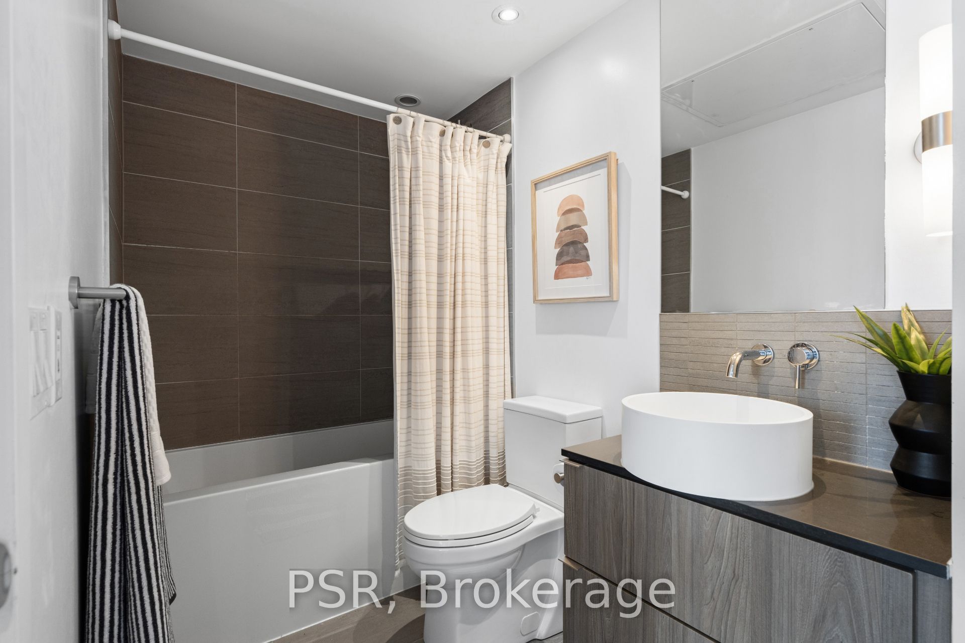 161 Roehampton Avenue 2601 Property Photo 19