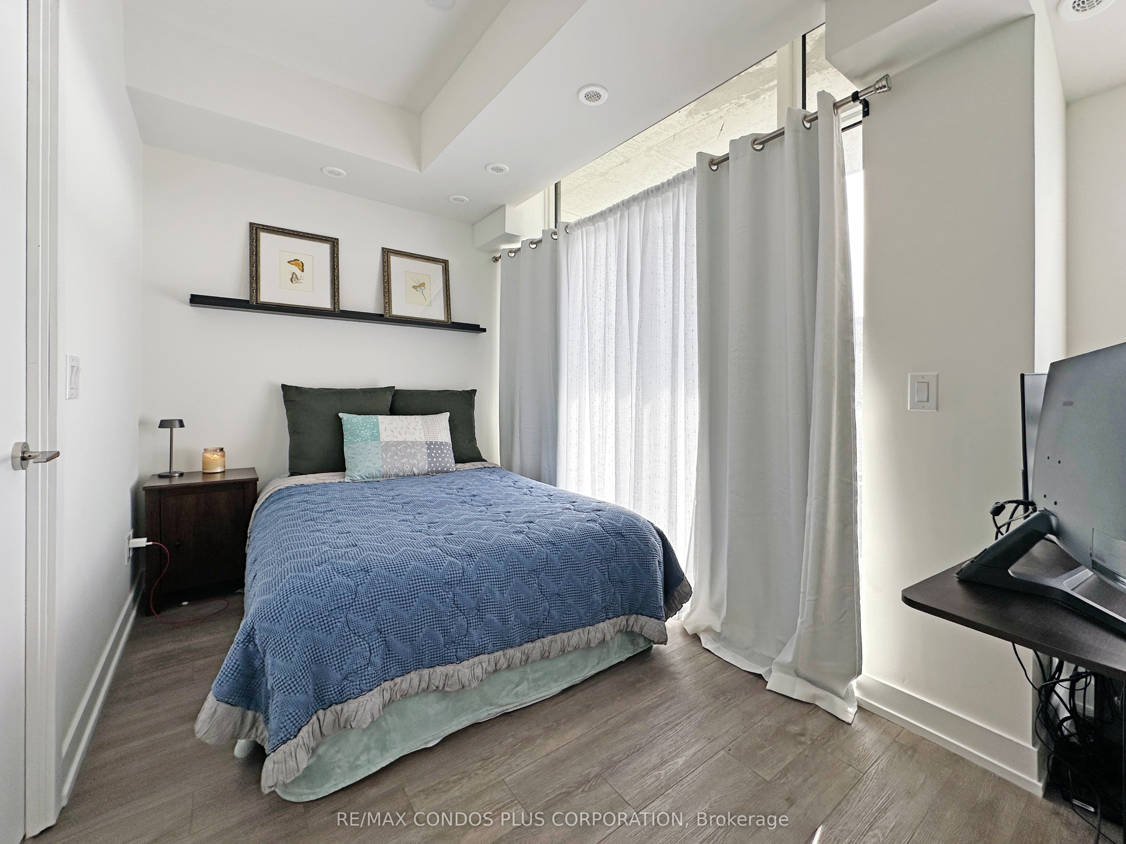 871 Sheppard Avenue W 9 Property Photo 5