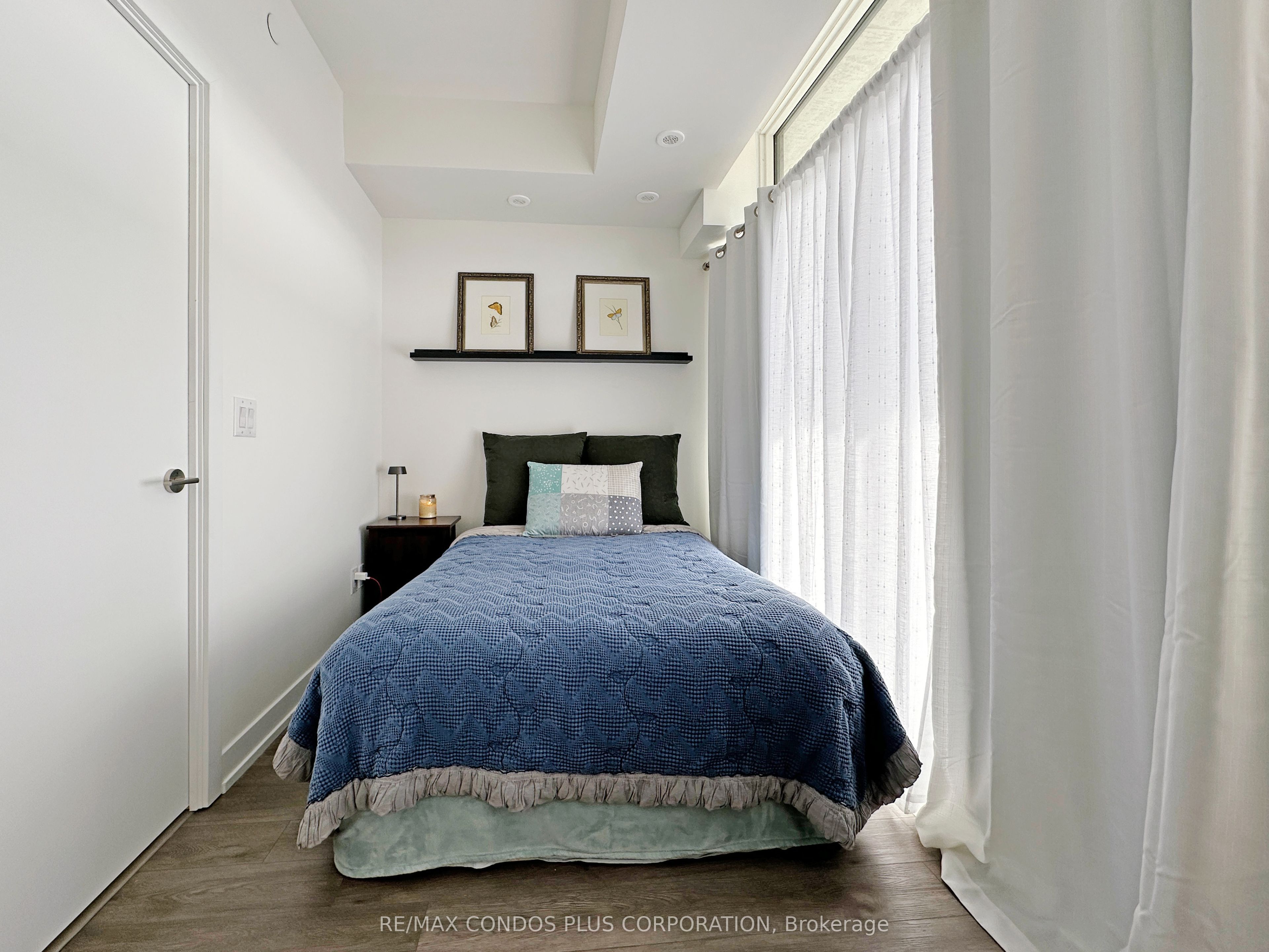 871 Sheppard Avenue W 9 Property Photo 6