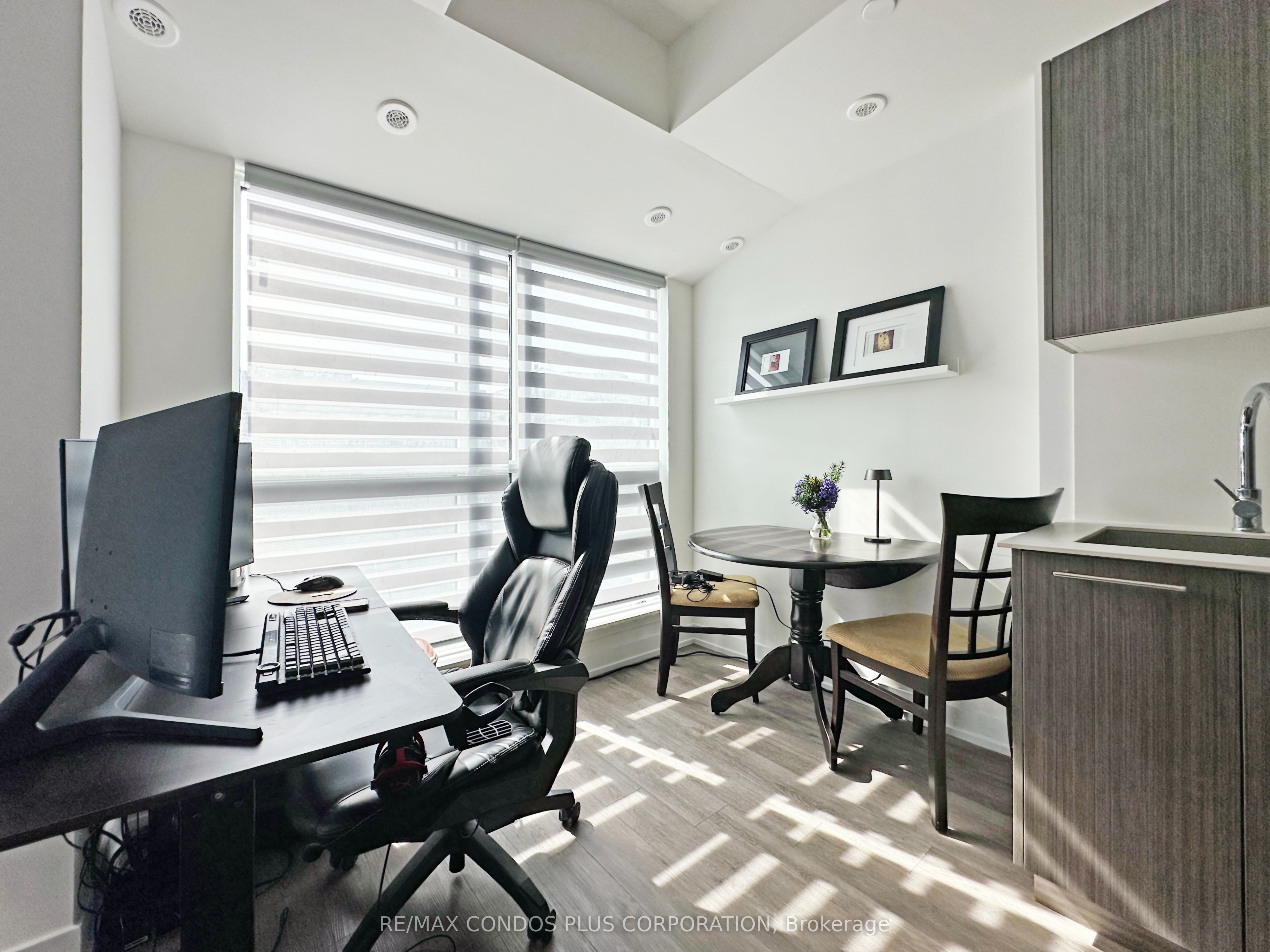 871 Sheppard Avenue W 9 Property Photo 8