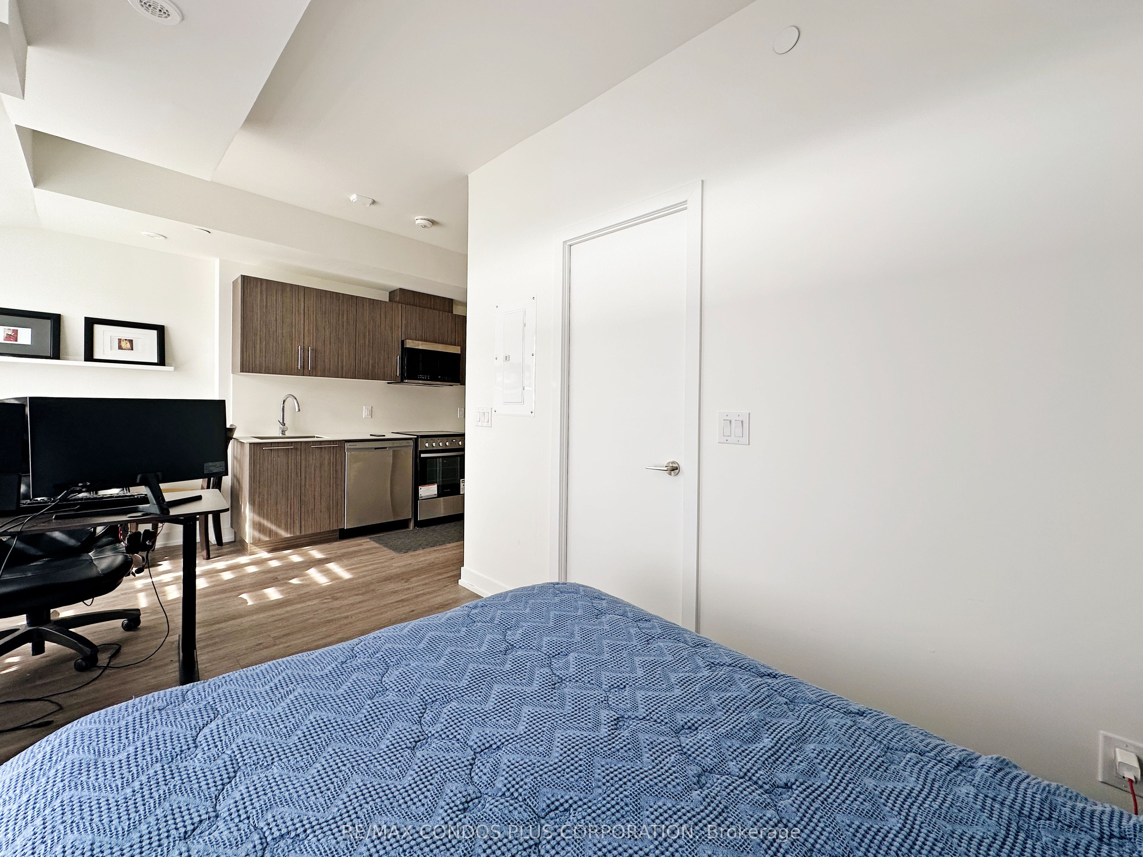 871 Sheppard Avenue W 9 Property Photo 10