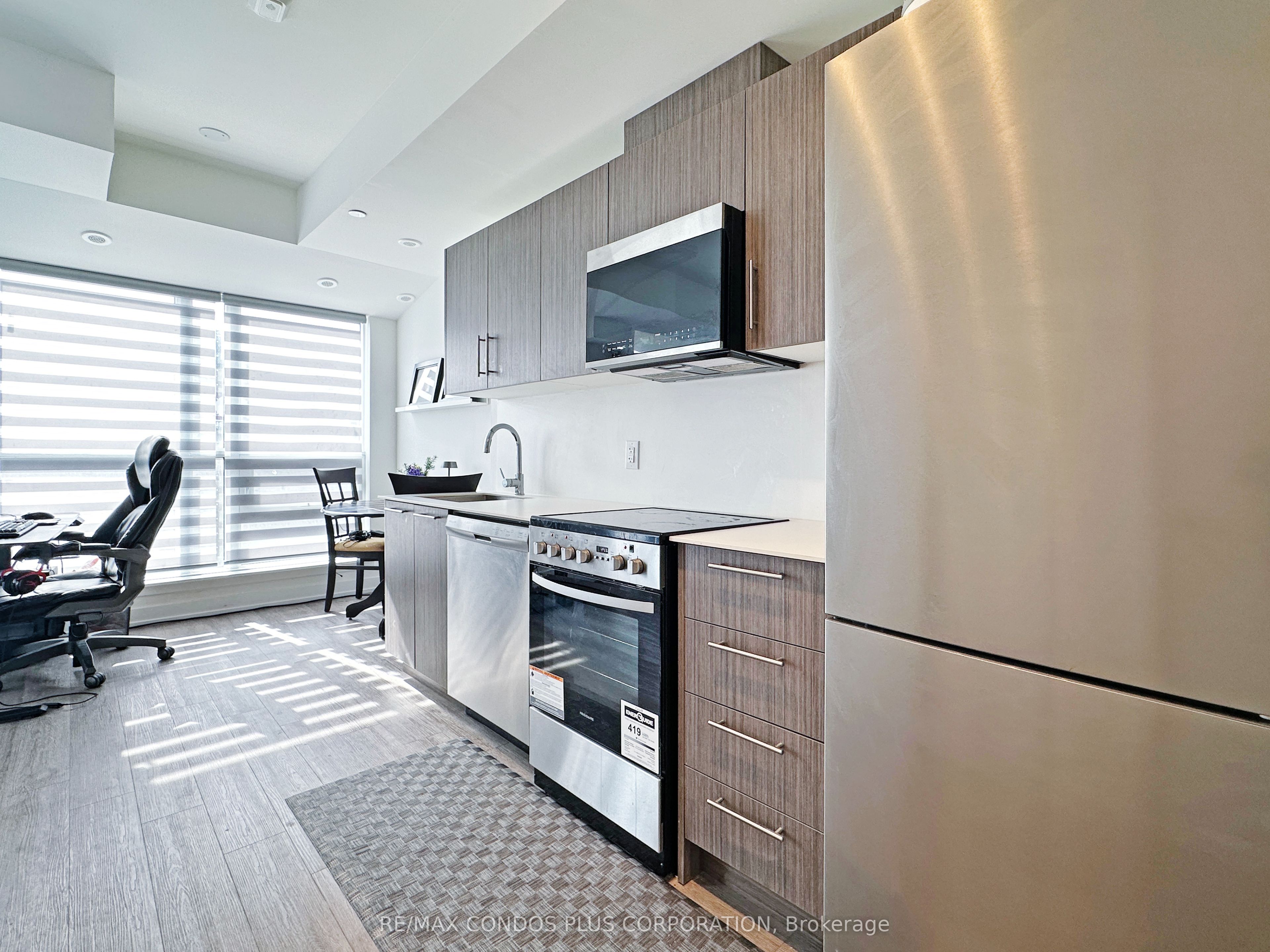 871 Sheppard Avenue W 9 Property Photo 15