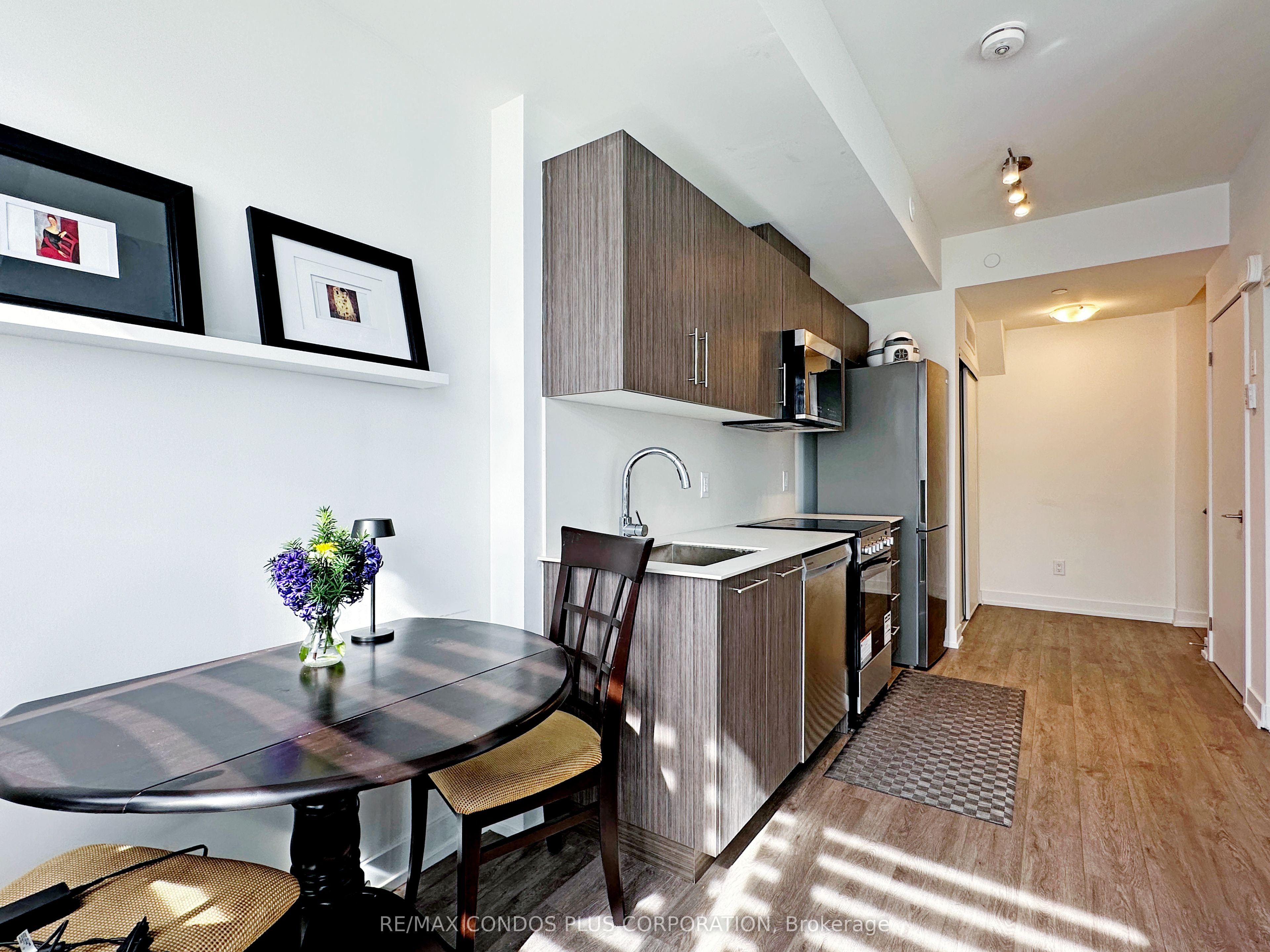 871 Sheppard Avenue W 9 Property Photo 20