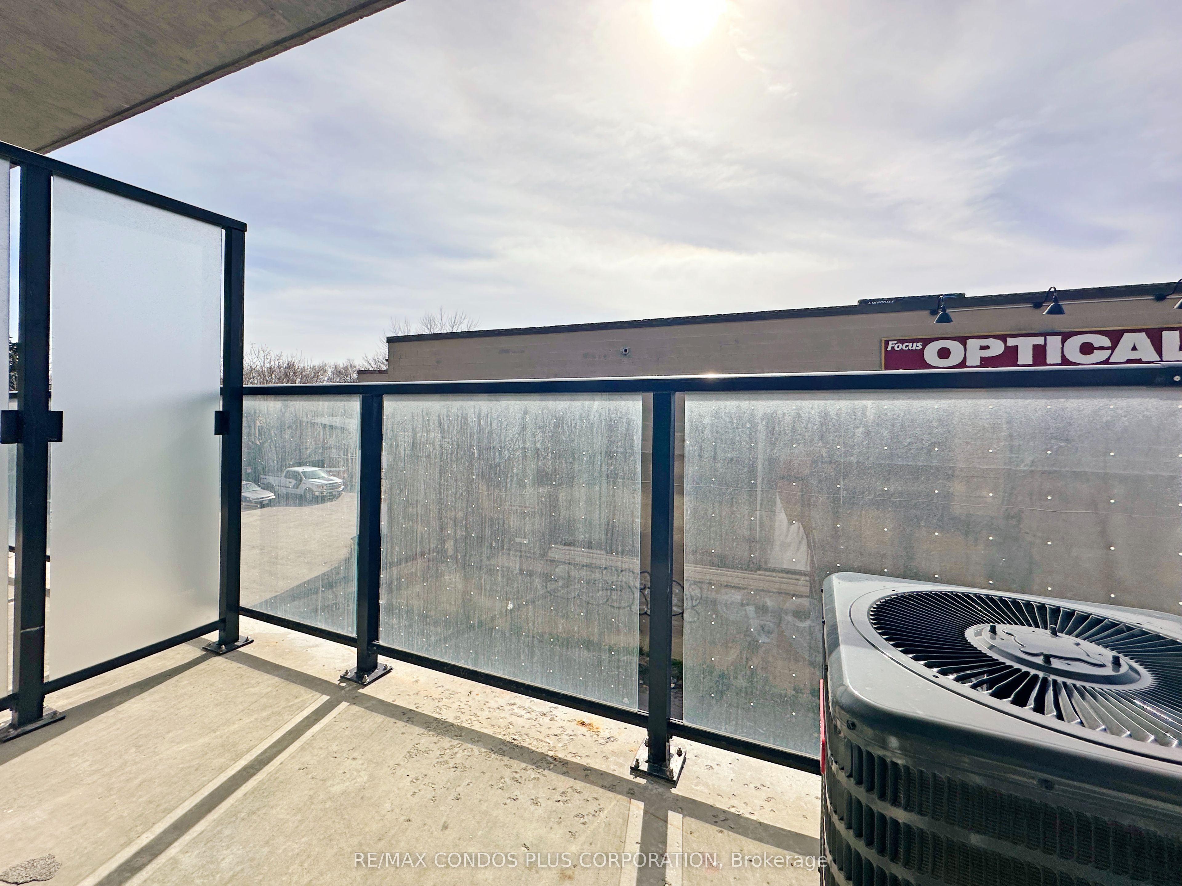 871 Sheppard Avenue W 9 Property Photo 25