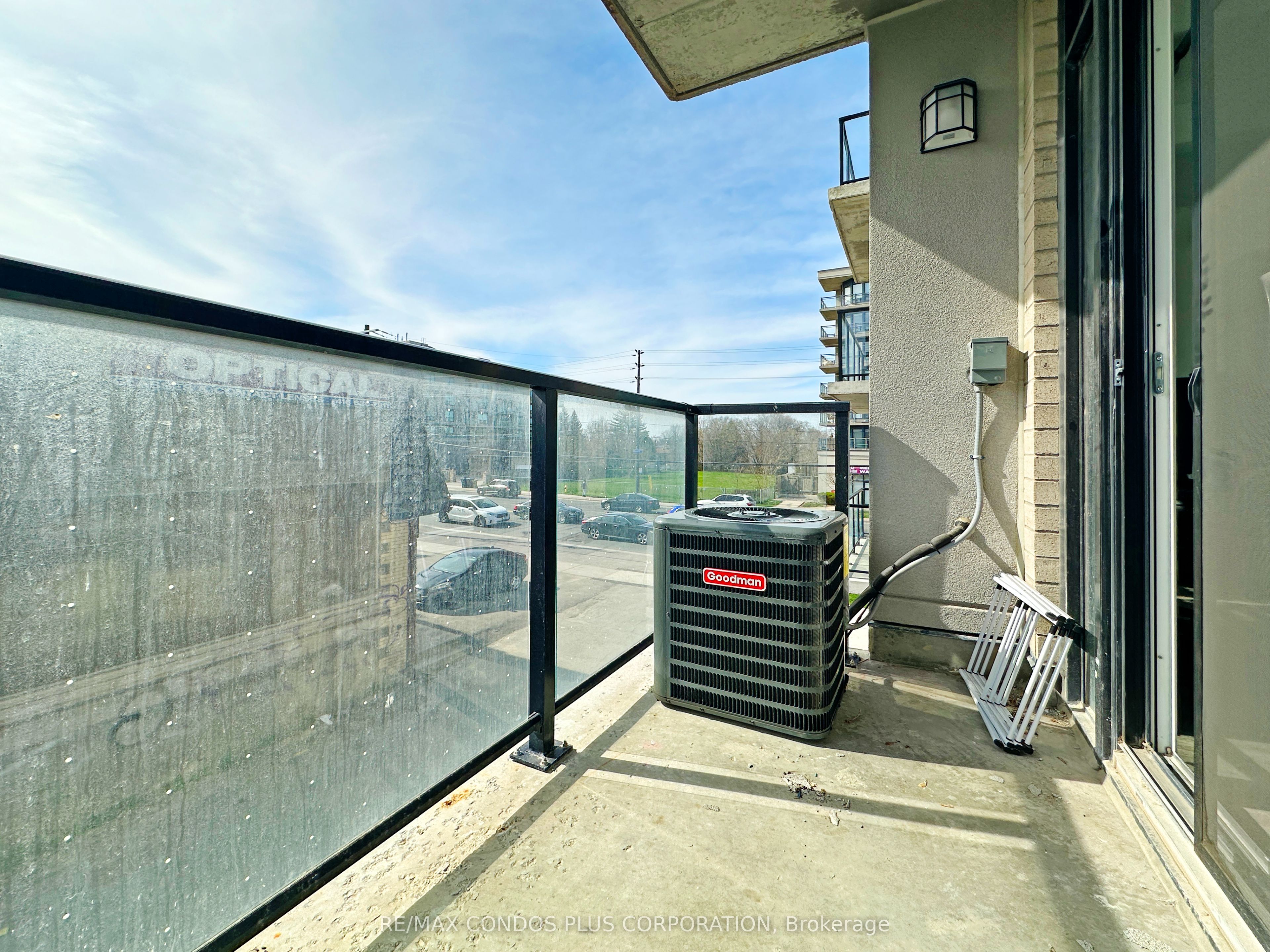 871 Sheppard Avenue W 9 Property Photo 26