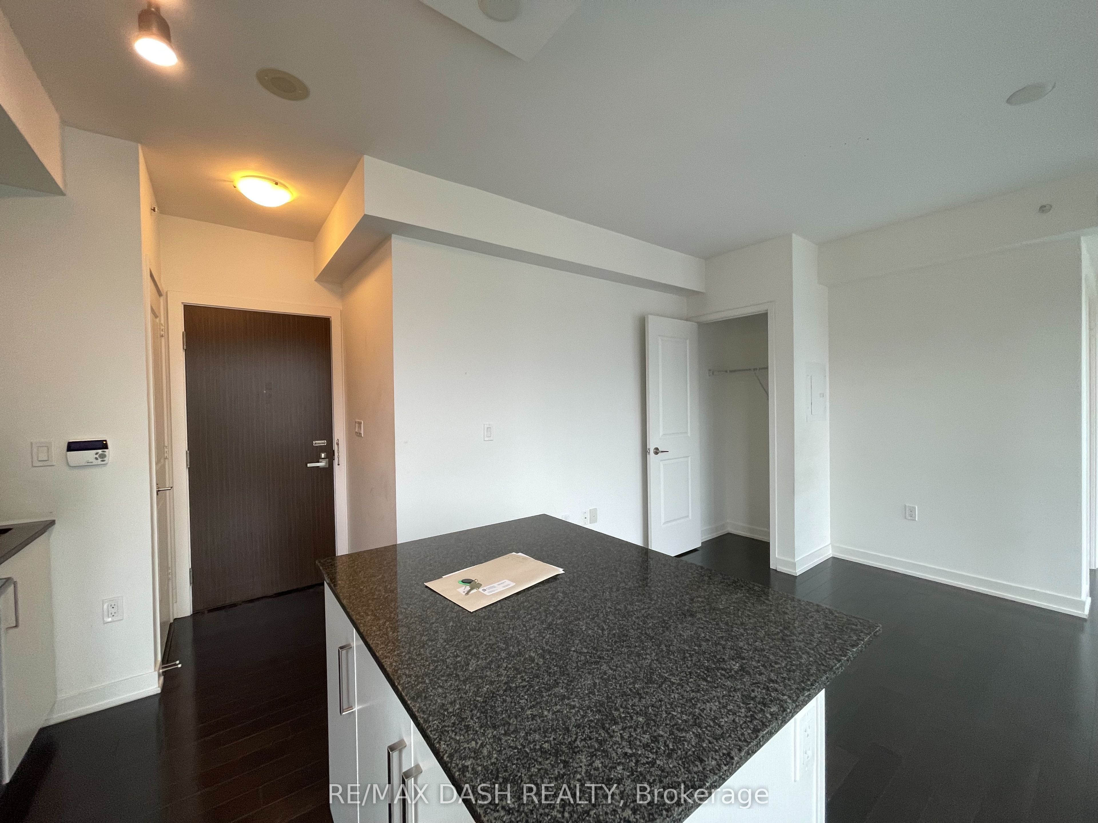 1 The Esplanade Drive 1005 Property Photo 4
