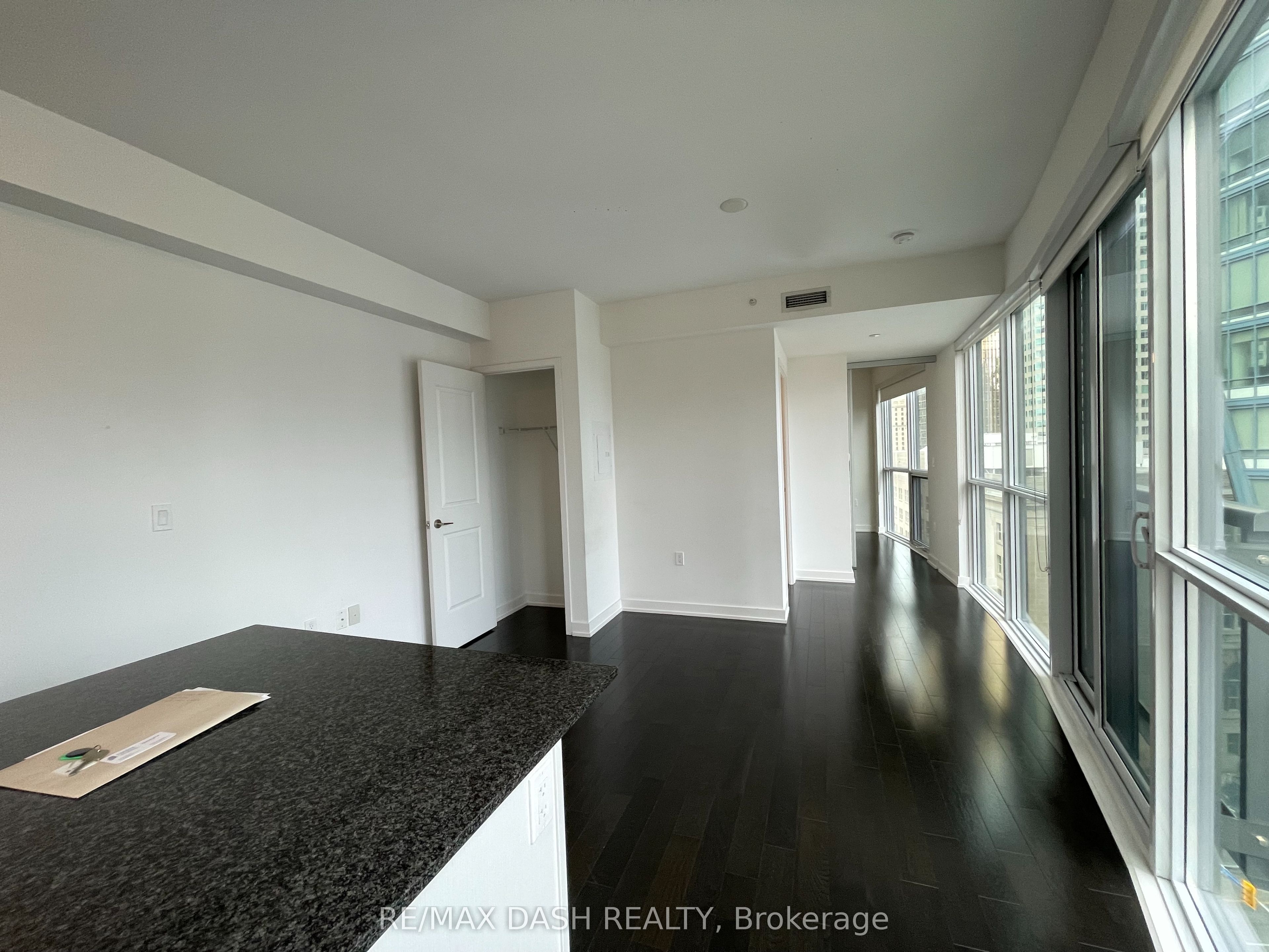 1 The Esplanade Drive 1005 Property Photo 6
