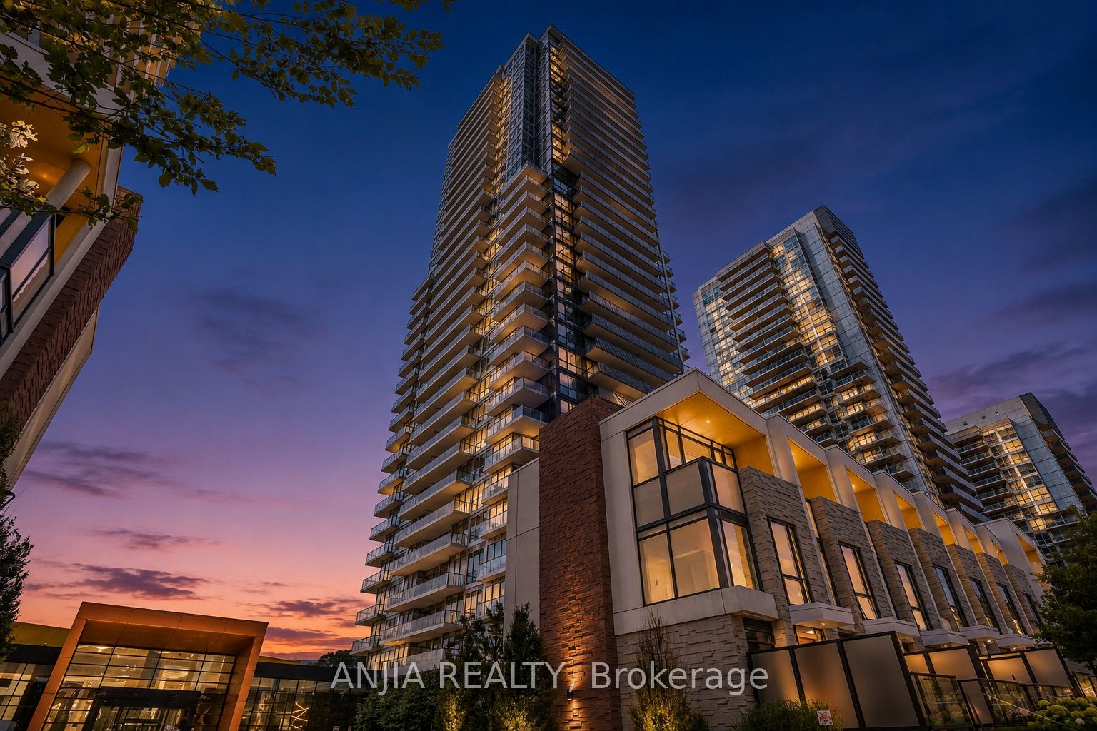 85 Mcmahon Drive Th607 Property Photo 1