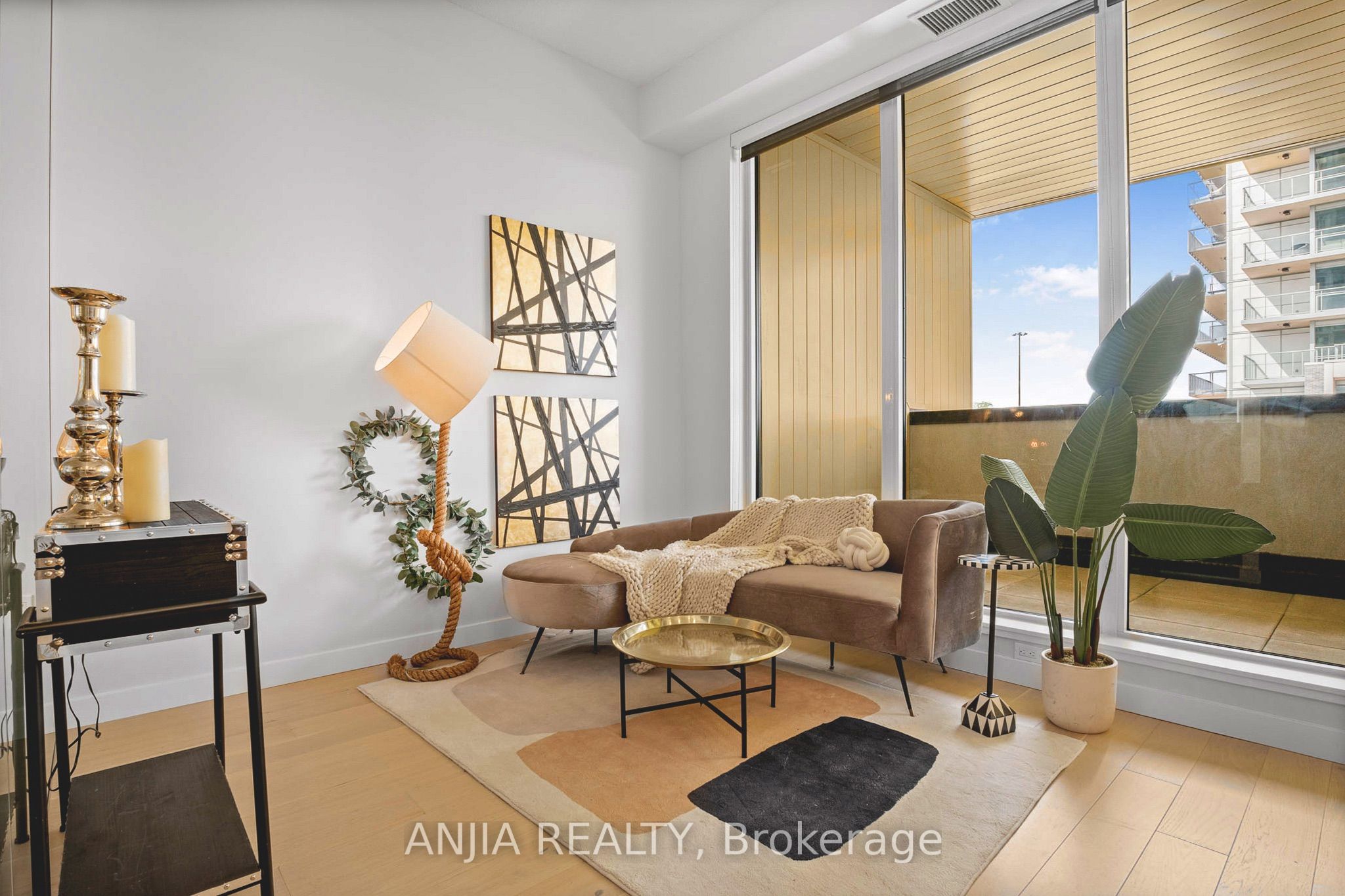 85 Mcmahon Drive Th607 Property Photo 7
