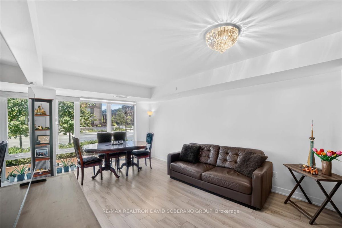 112 Varna Drive Property Photo 2