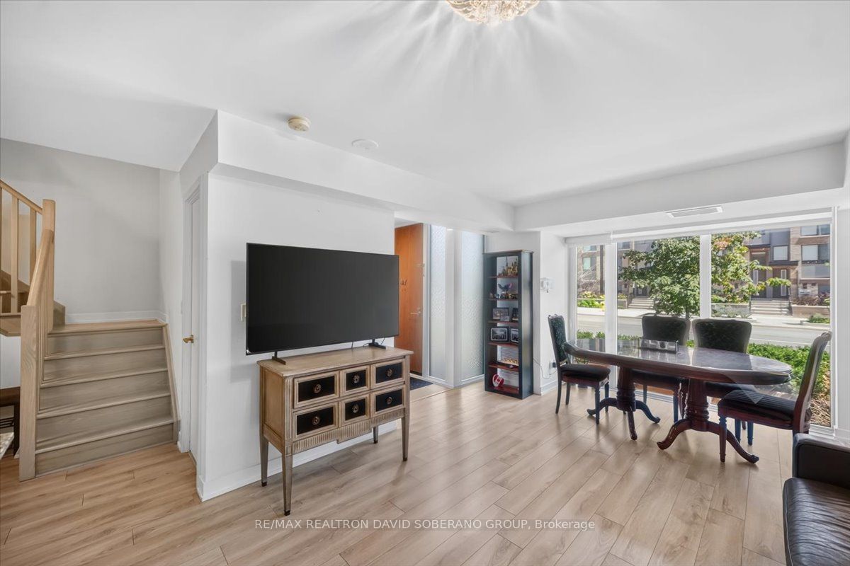 112 Varna Drive Property Photo 8