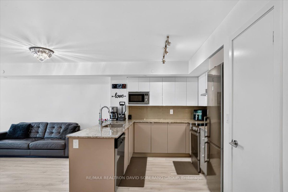 112 Varna Drive Property Photo 10