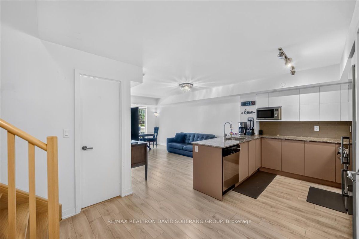 112 Varna Drive Property Photo 11