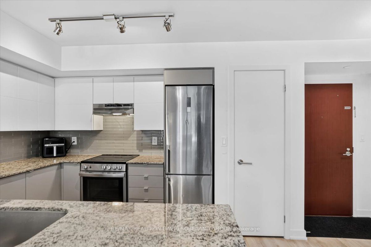 112 Varna Drive Property Photo 12