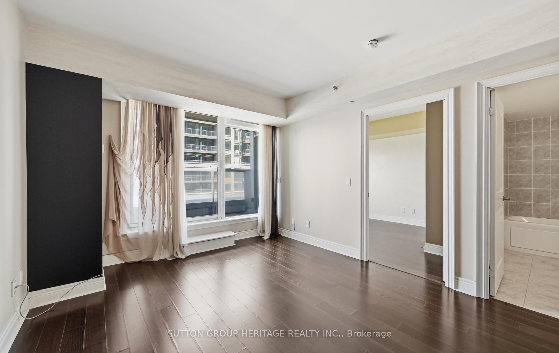 701 Sheppard Avenue W 307 Property Photo 8