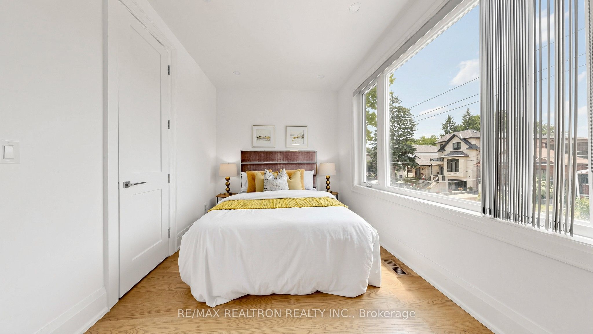 443 Northcliffe Boulevard Property Photo 27