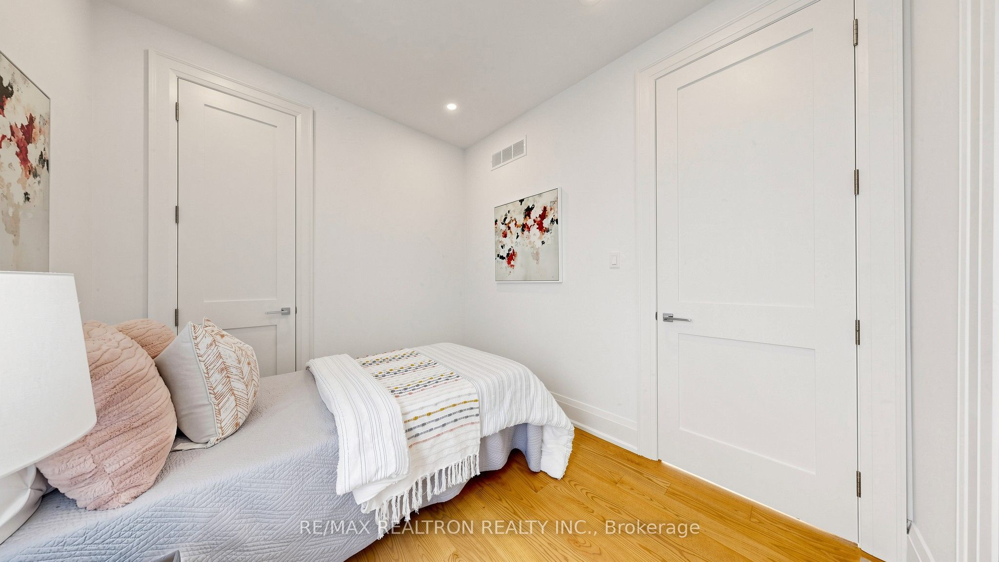 443 Northcliffe Boulevard Property Photo 31