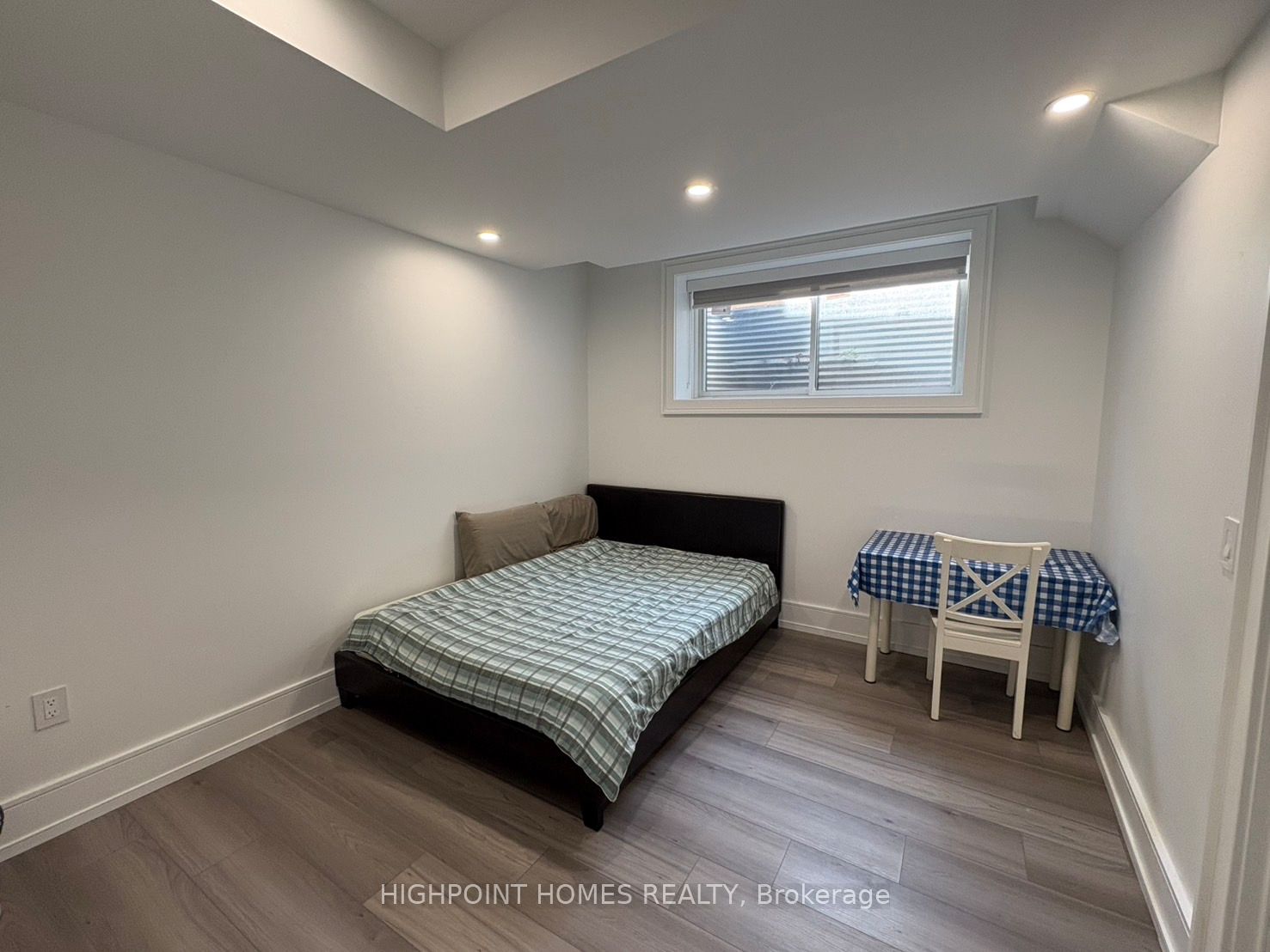 C13684754 Property Photo 4