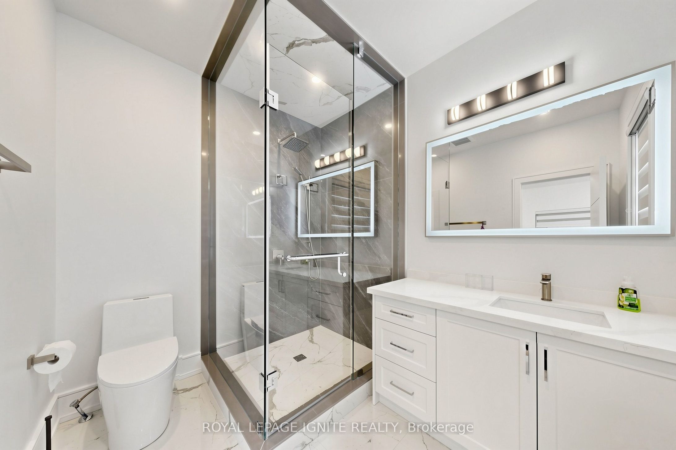 26 Devondale Avenue Property Photo 14