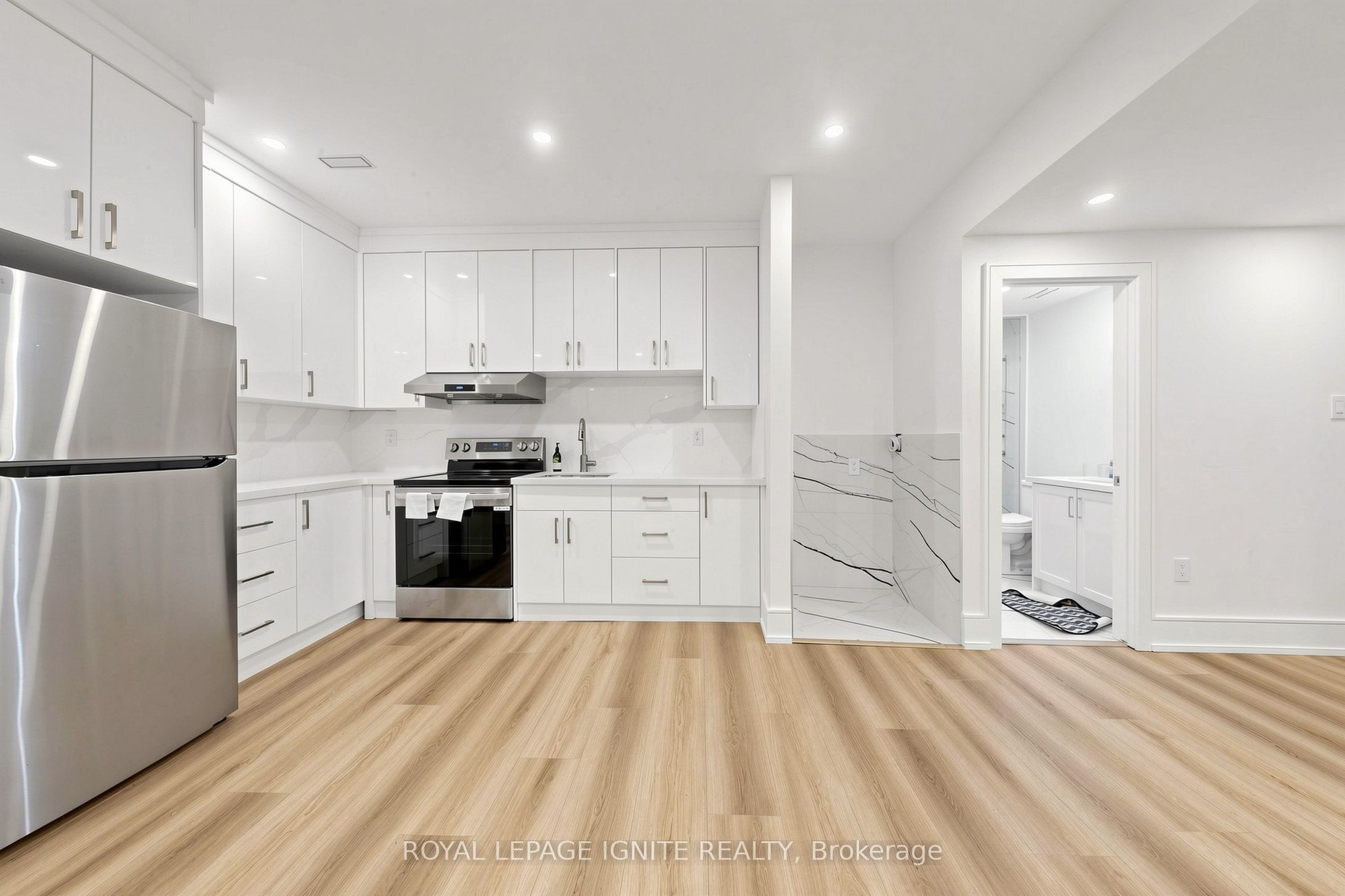 26 Devondale Avenue Property Photo 37