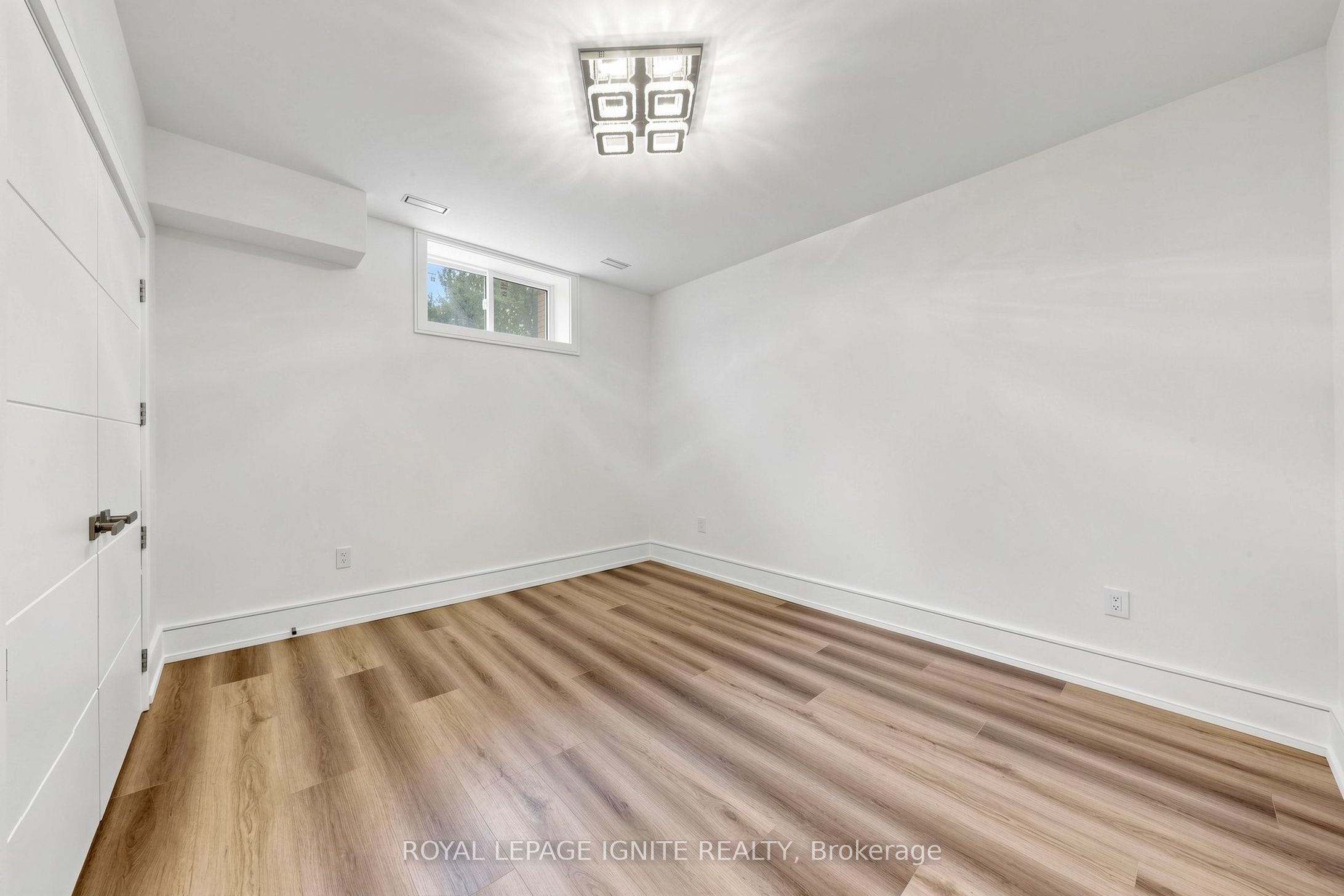 26 Devondale Avenue Property Photo 43