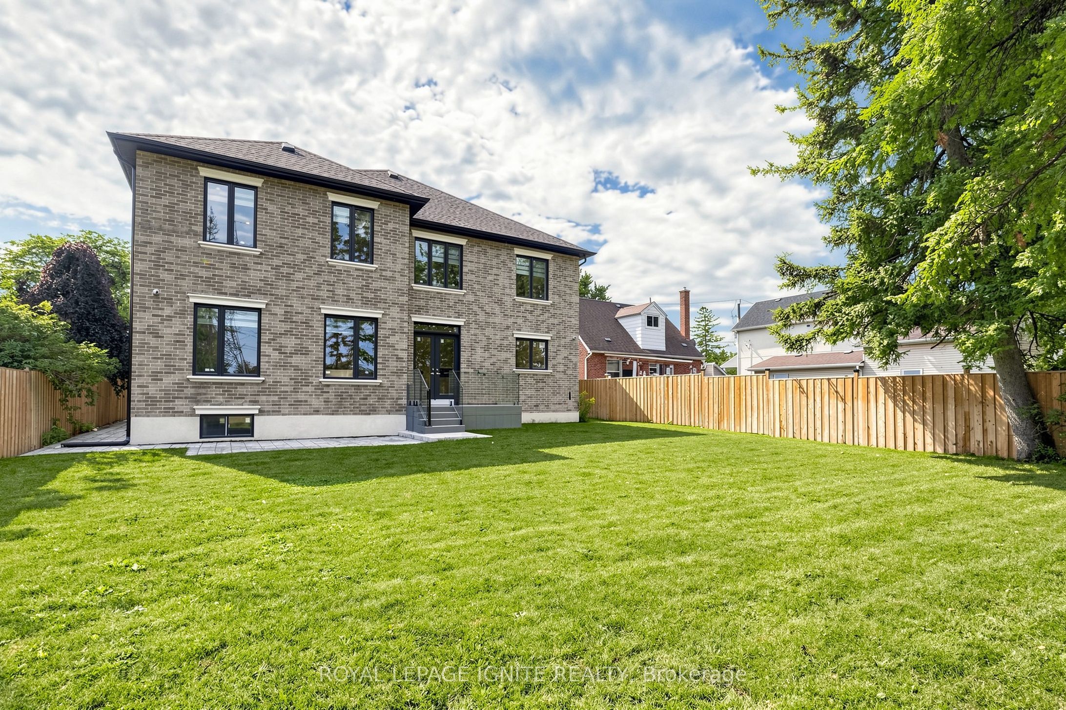 26 Devondale Avenue Property Photo 48