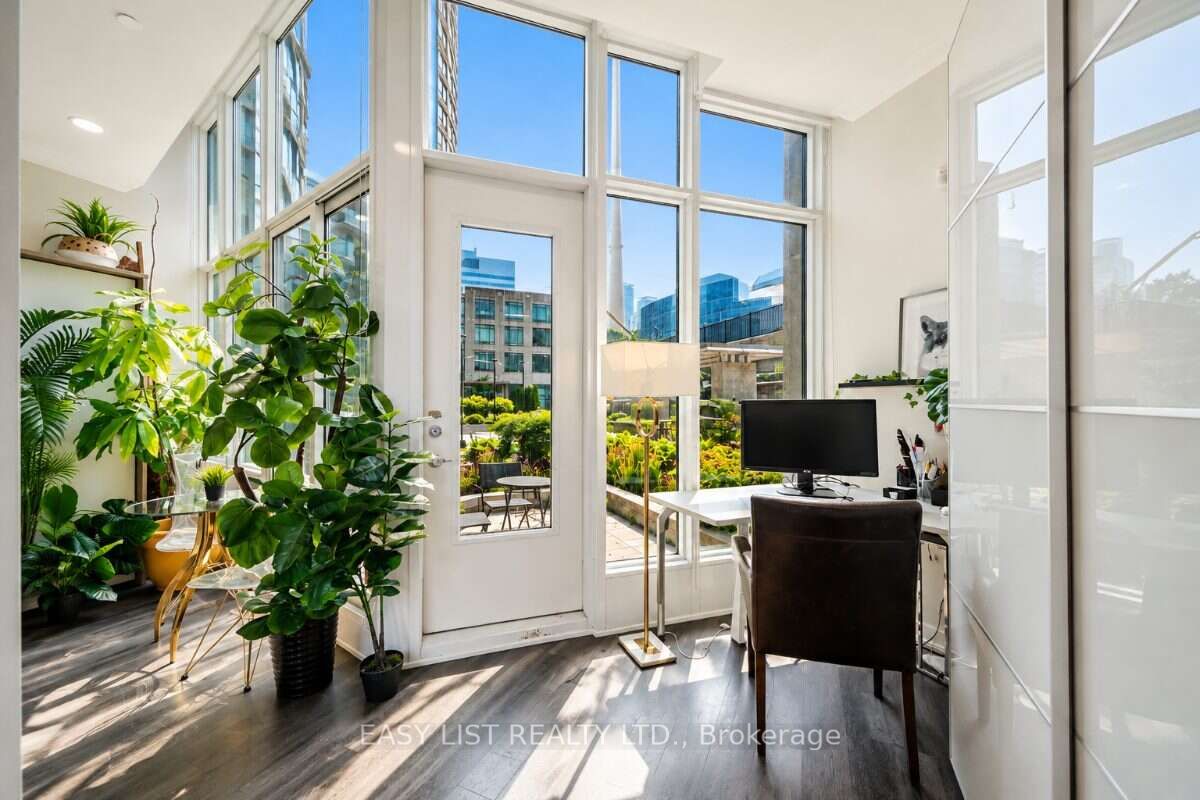 373 Front Street W 101 Property Photo 4