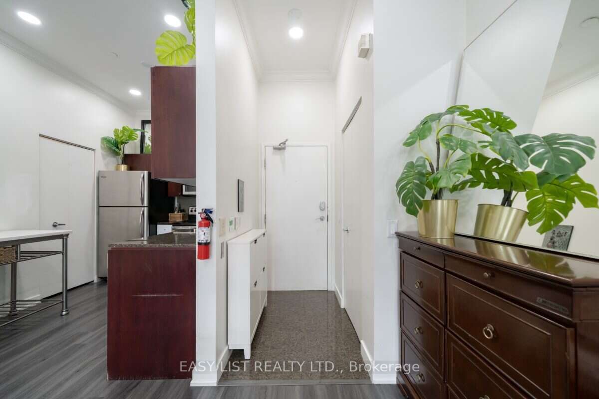 373 Front Street W 101 Property Photo 18