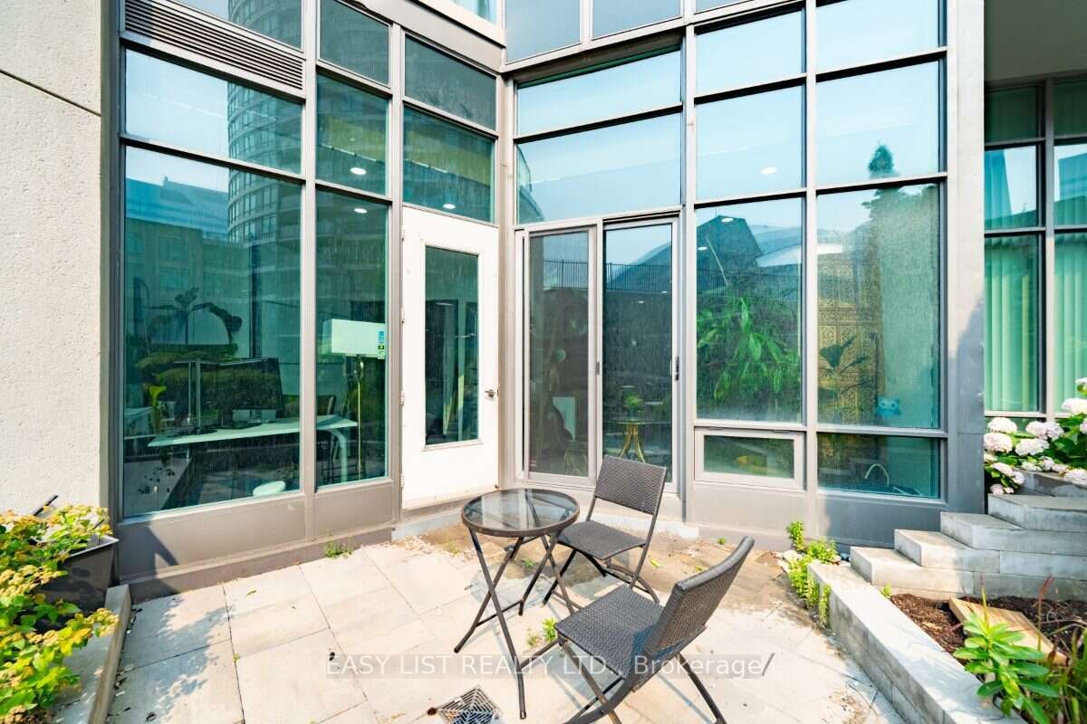 373 Front Street W 101 Property Photo 25