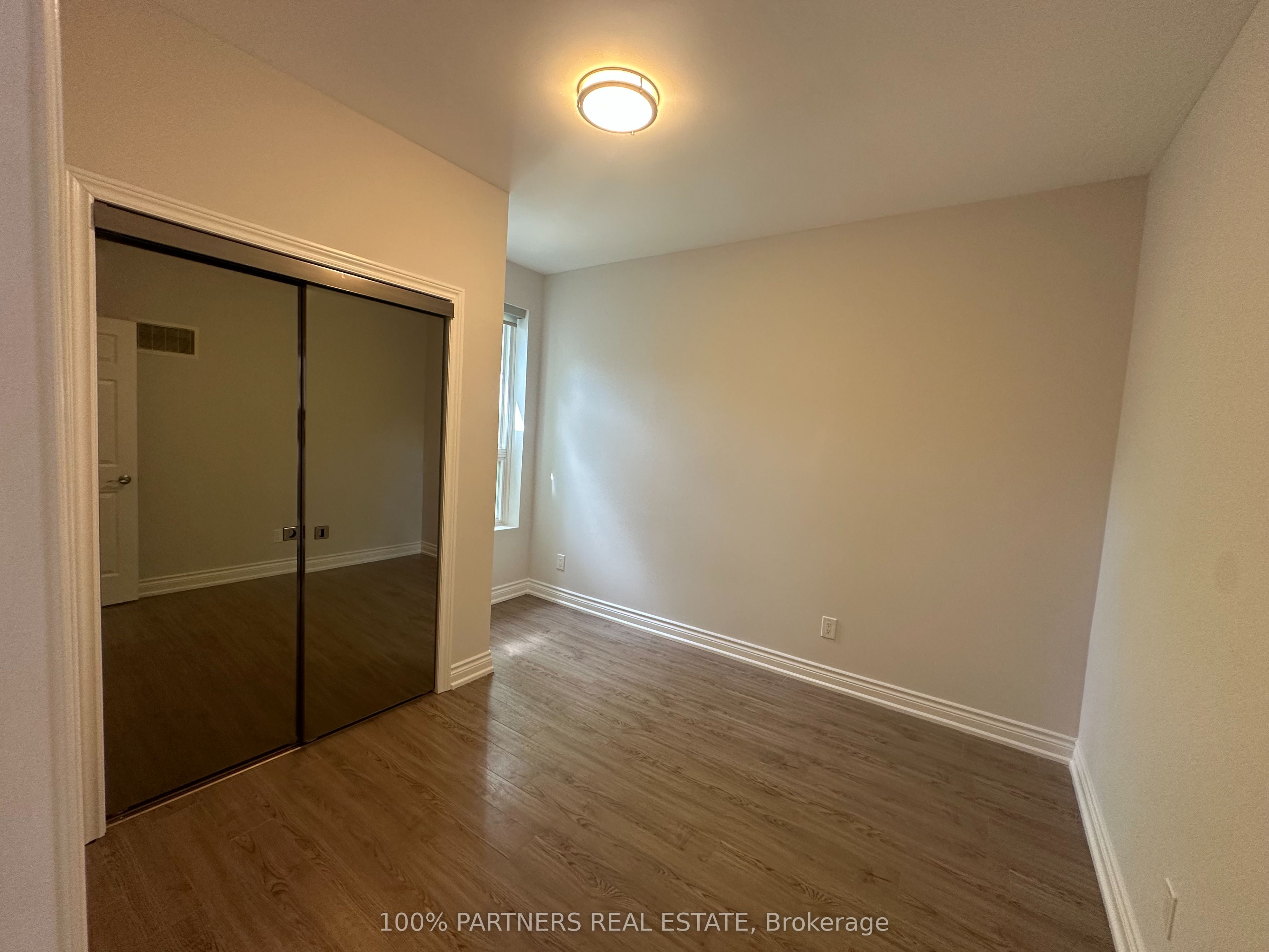 210 Bellwoods Avenue Property Photo 8