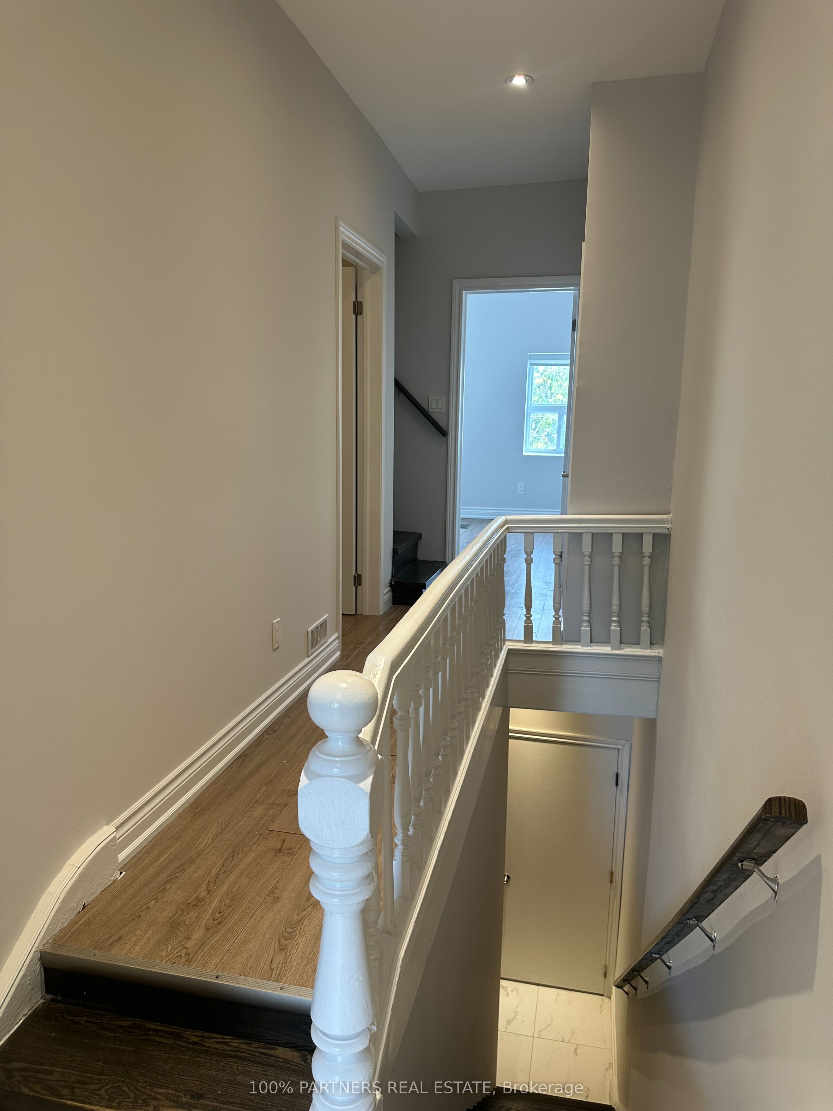 210 Bellwoods Avenue Property Photo 10