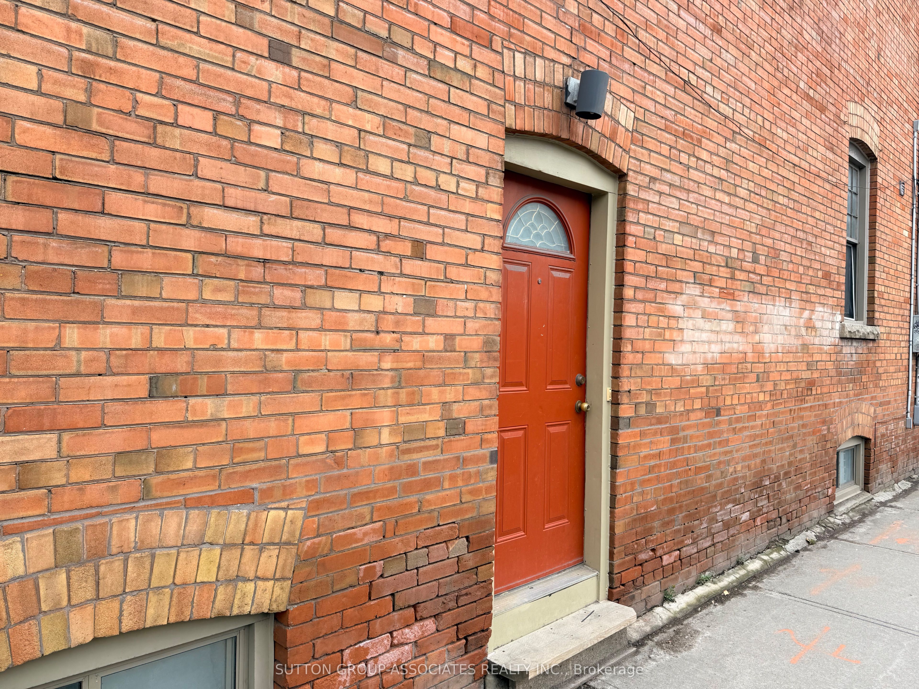 184 Madison Avenue Main Property Photo 2