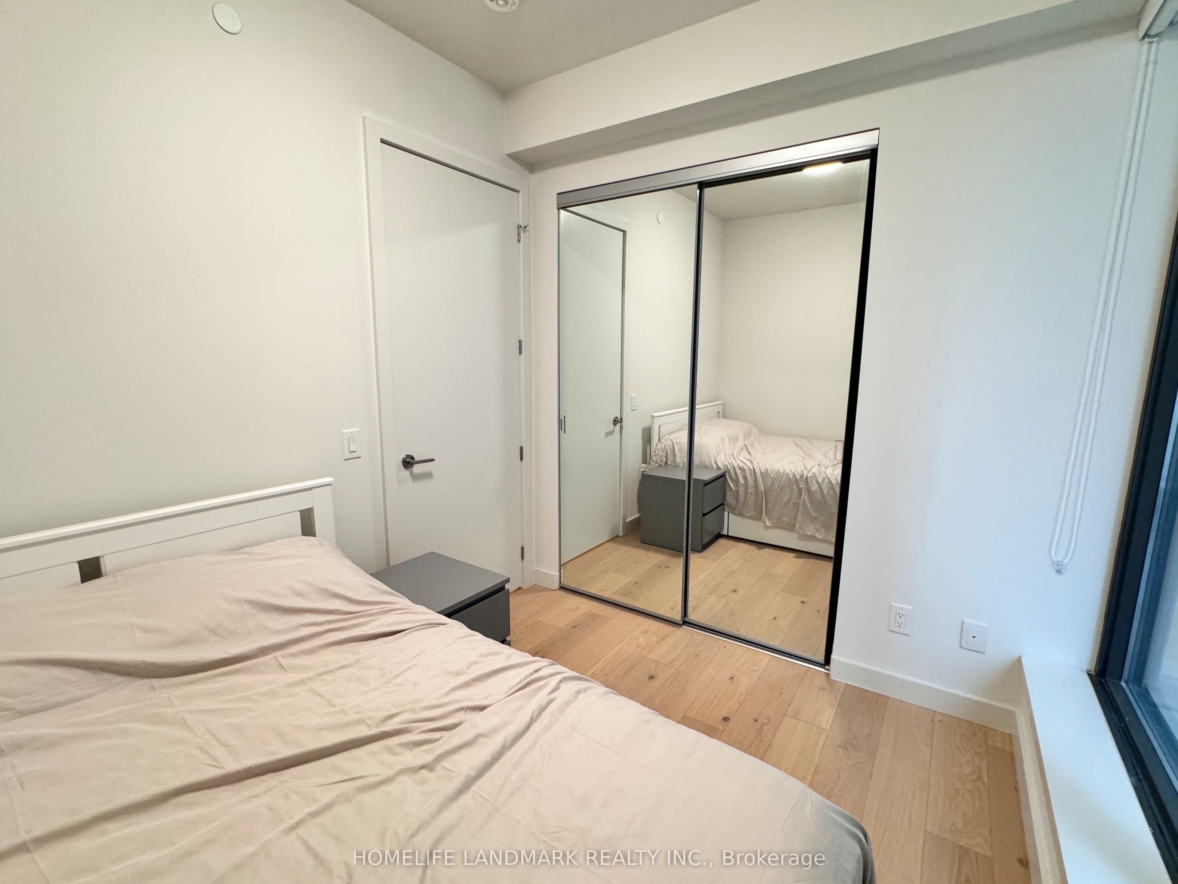 81 Wellesley Street E 301 Property Photo 10