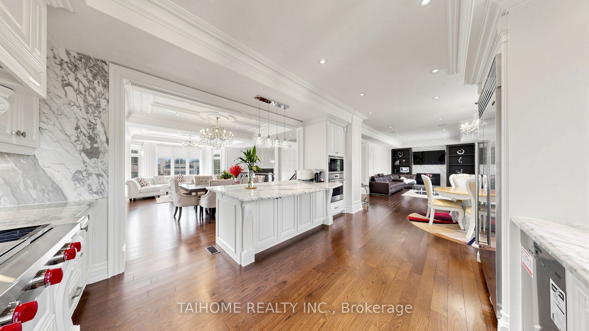 38 Foxwarren Drive Property Photo 12