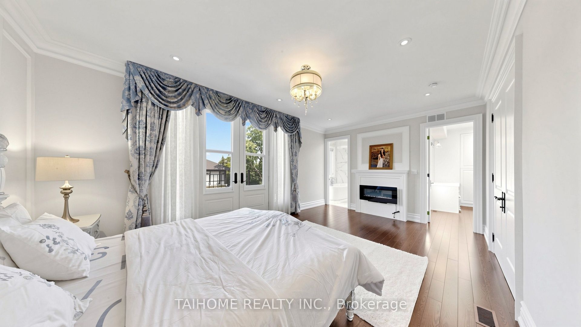 38 Foxwarren Drive Property Photo 21