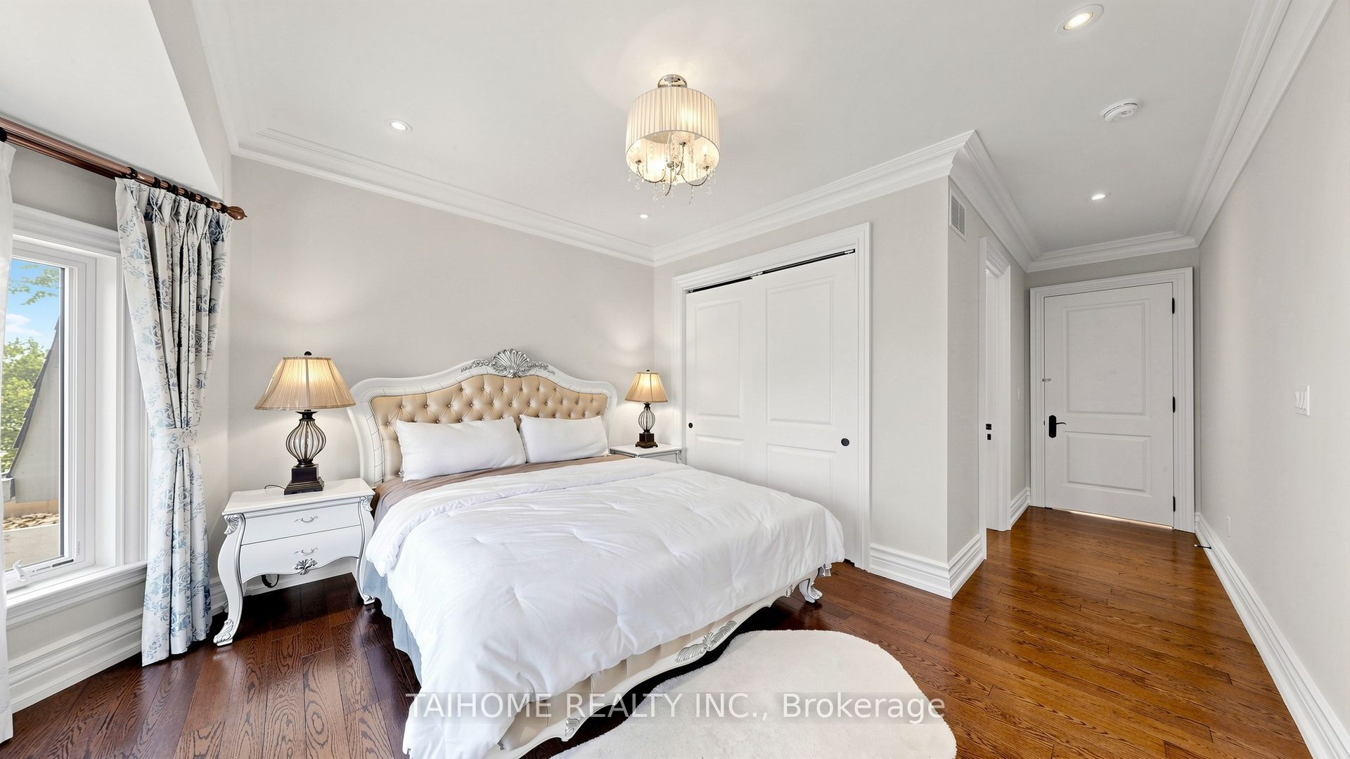 38 Foxwarren Drive Property Photo 26