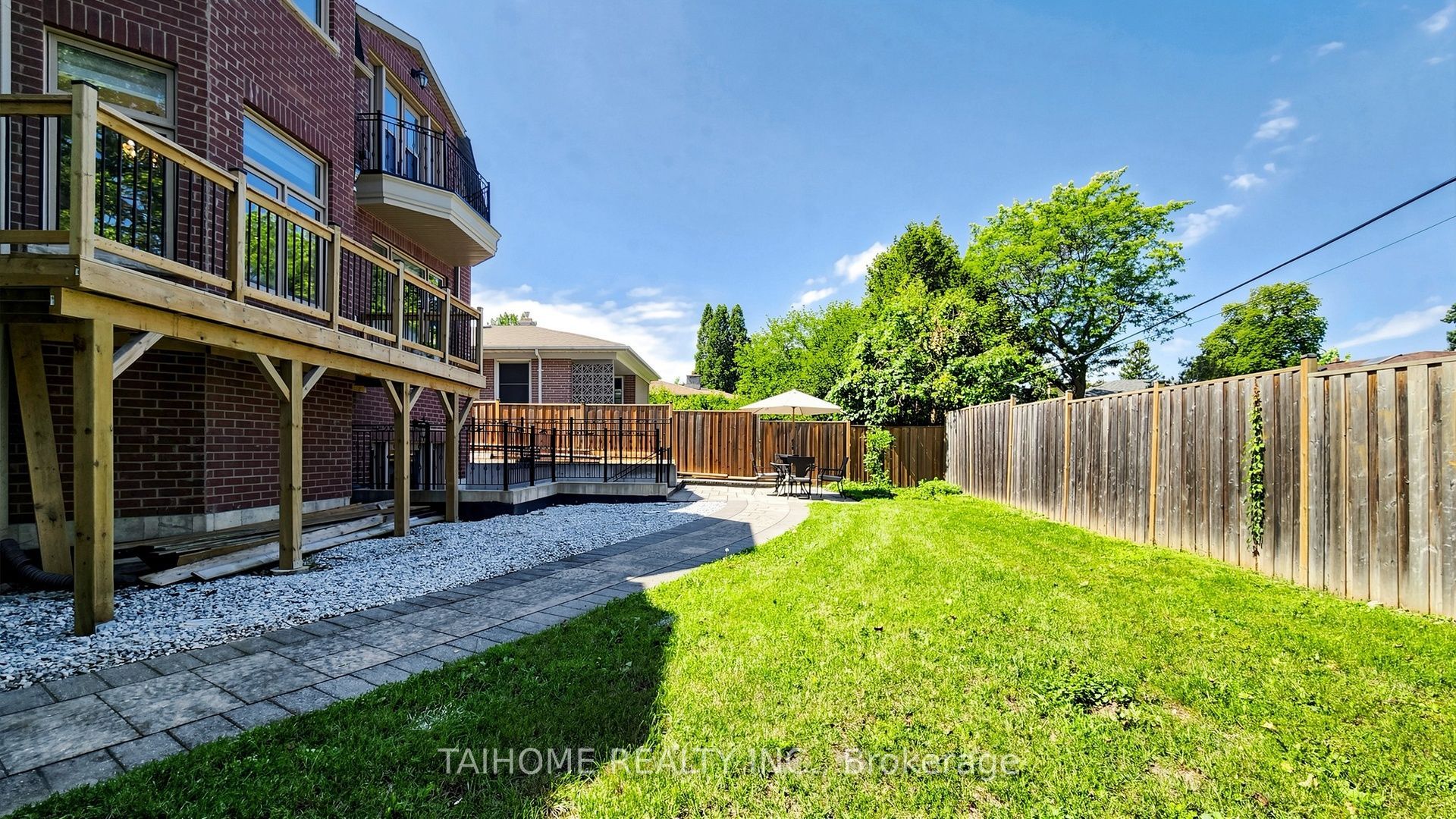 38 Foxwarren Drive Property Photo 48