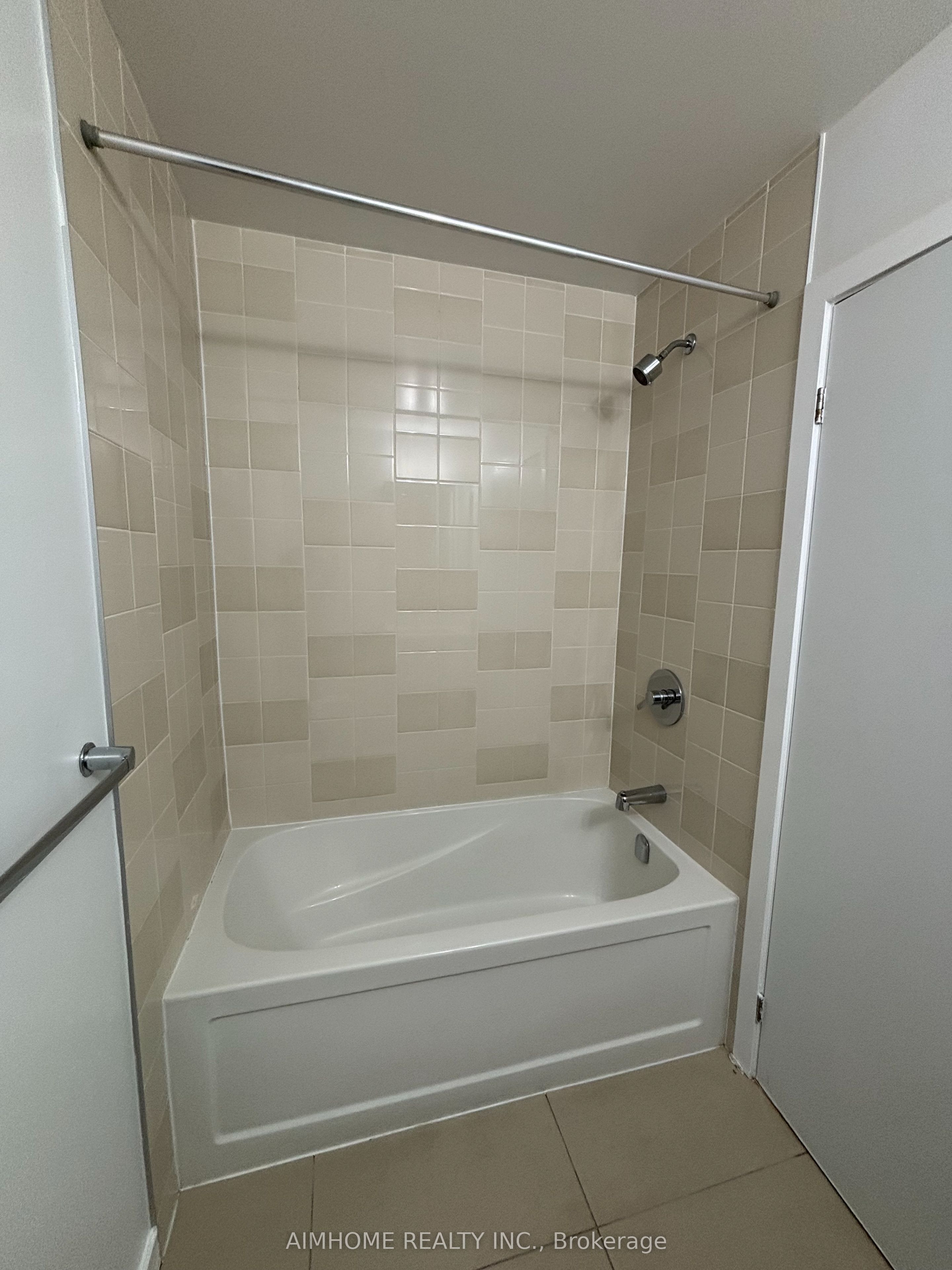52 Forest Manor Road 603 Property Photo 11