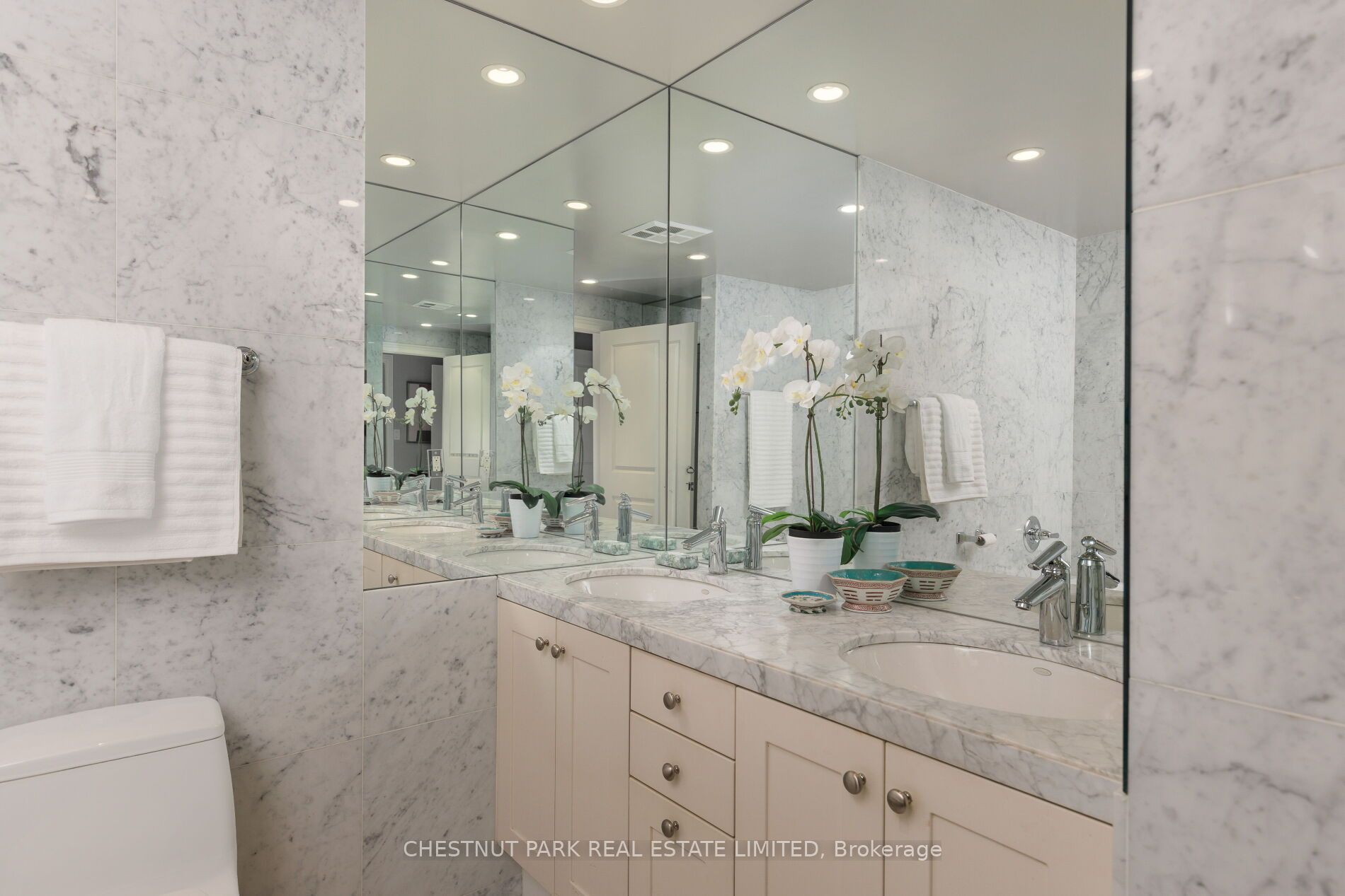 1 Benvenuto Place 322 Property Photo 44
