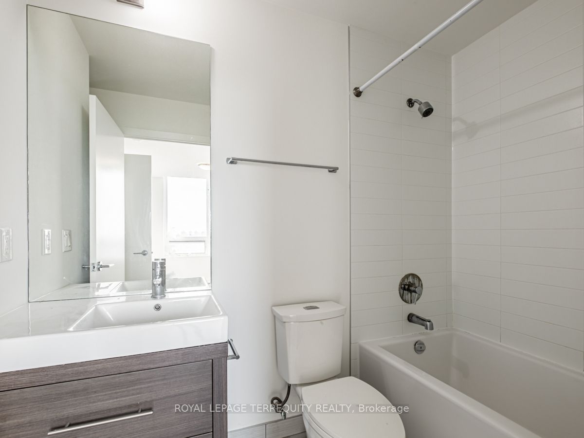 70 Forest Manor Road 2008 Property Photo 25