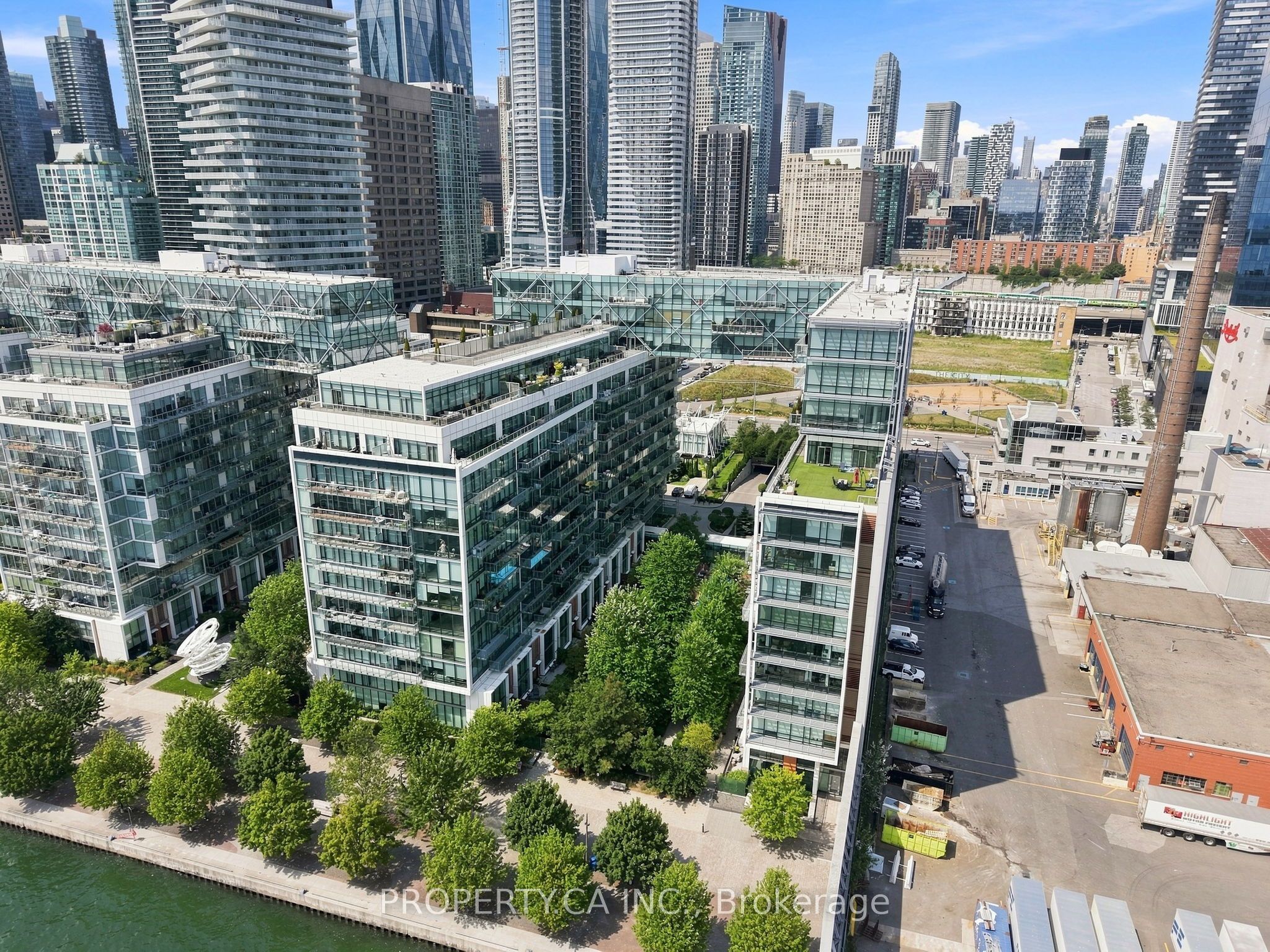 39 Queens Quay E 625 Property Photo 4