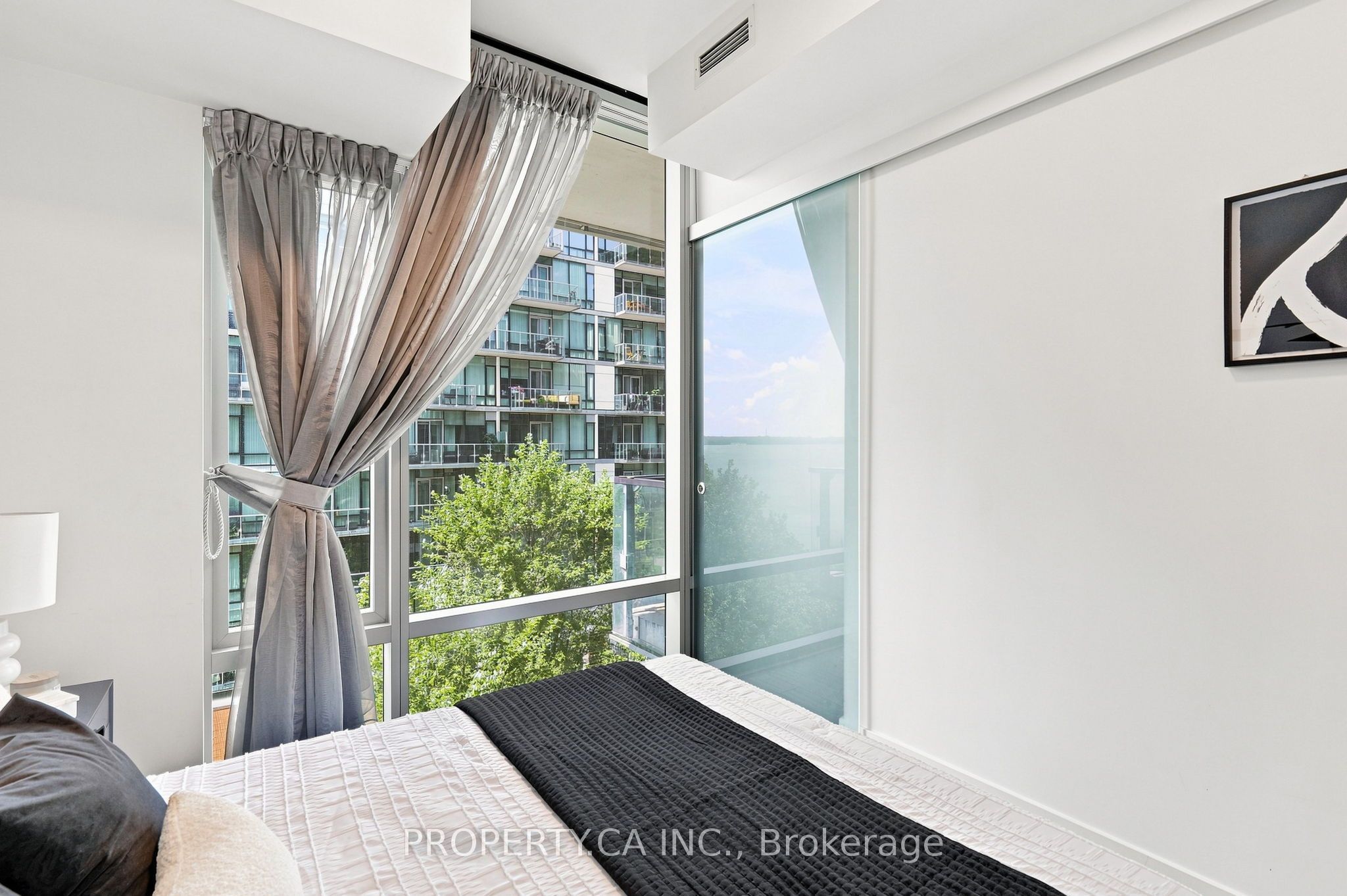 39 Queens Quay E 625 Property Photo 27