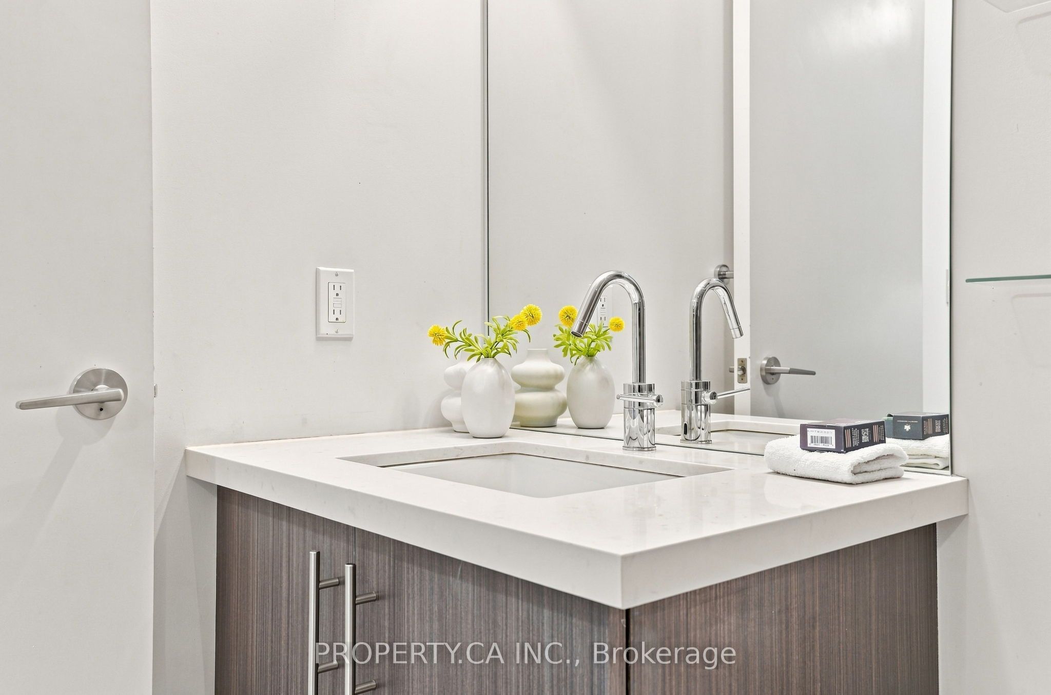 39 Queens Quay E 625 Property Photo 29