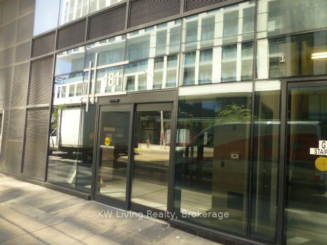 181 Dundas Street E 1601 Property Photo 3