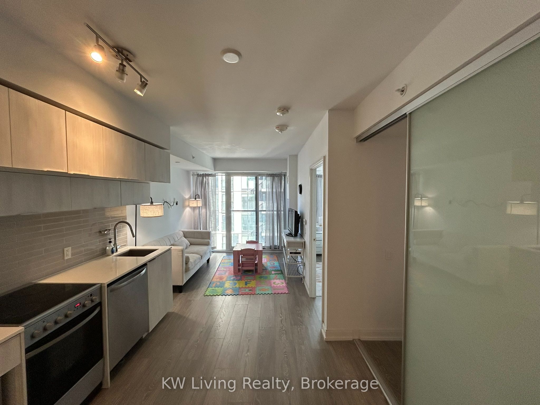 181 Dundas Street E 1601 Property Photo 8