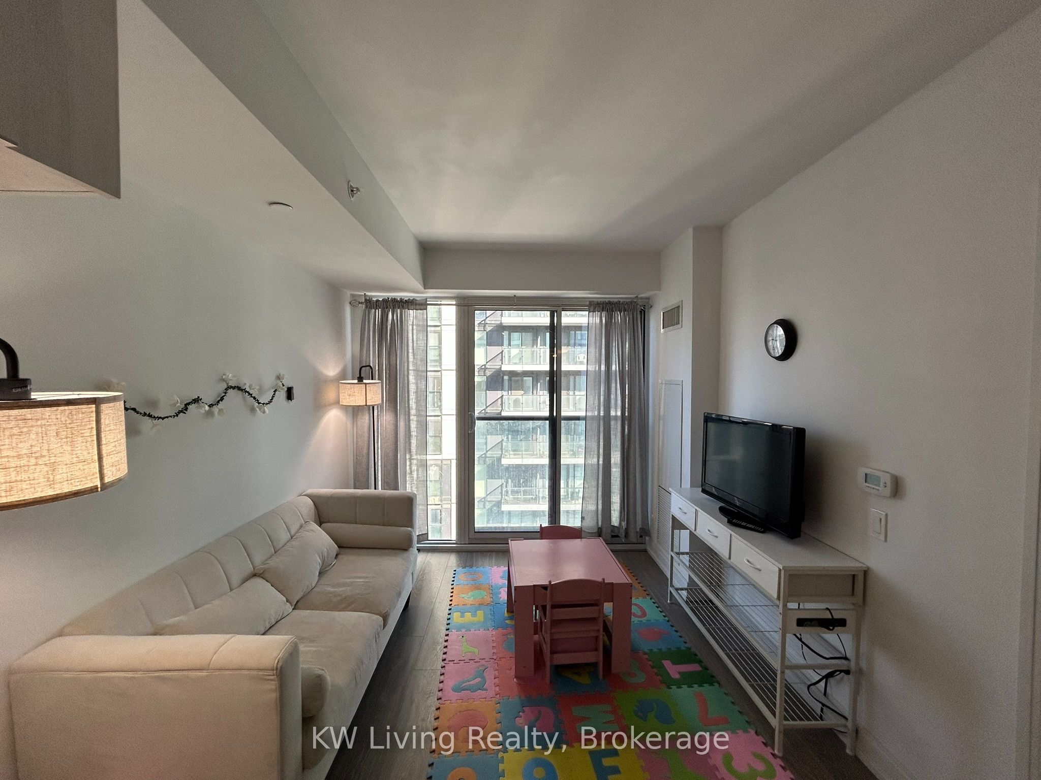 181 Dundas Street E 1601 Property Photo 11